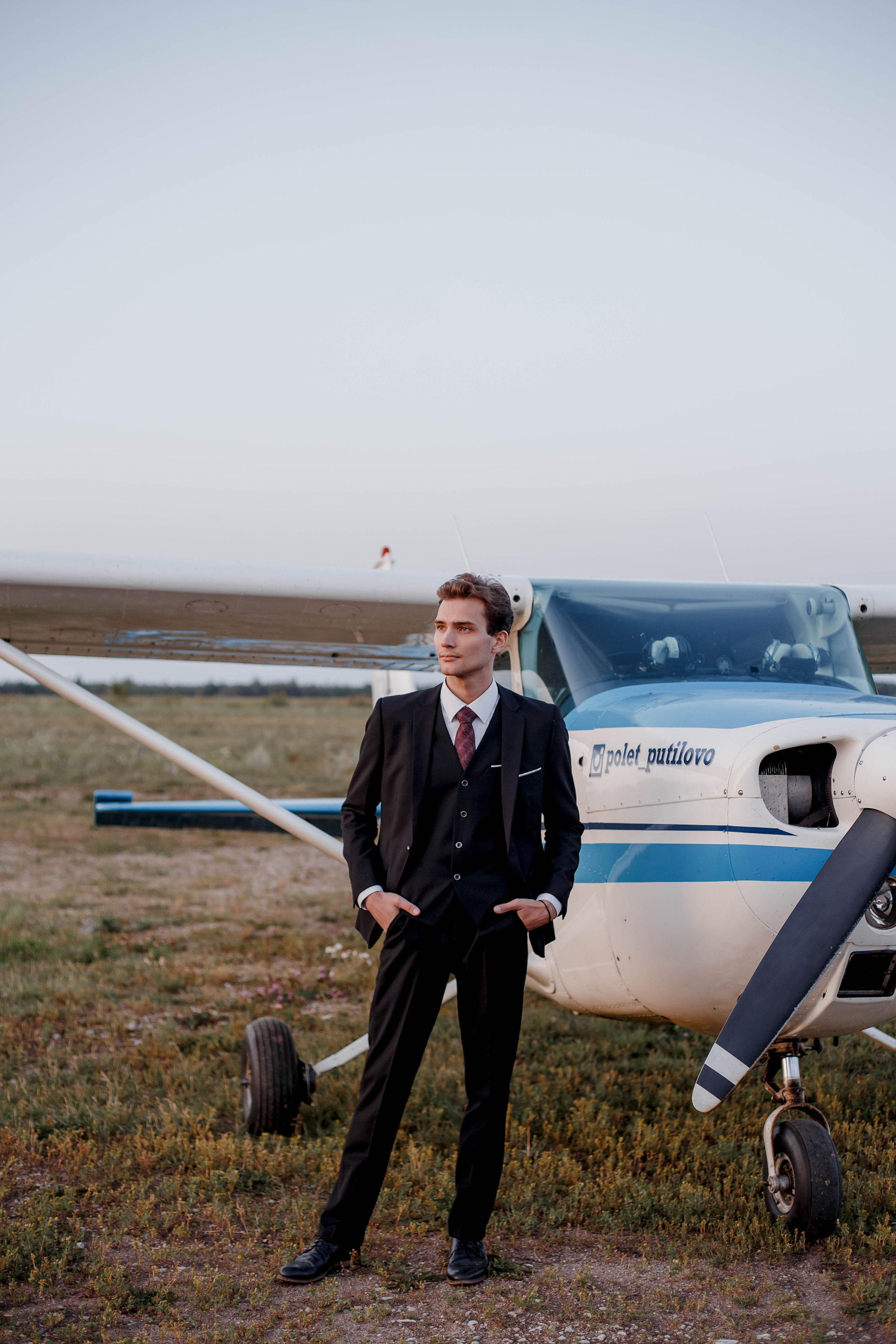 На взлетной полосе. Свадебный фотограф Санкт-Петербург  Москва