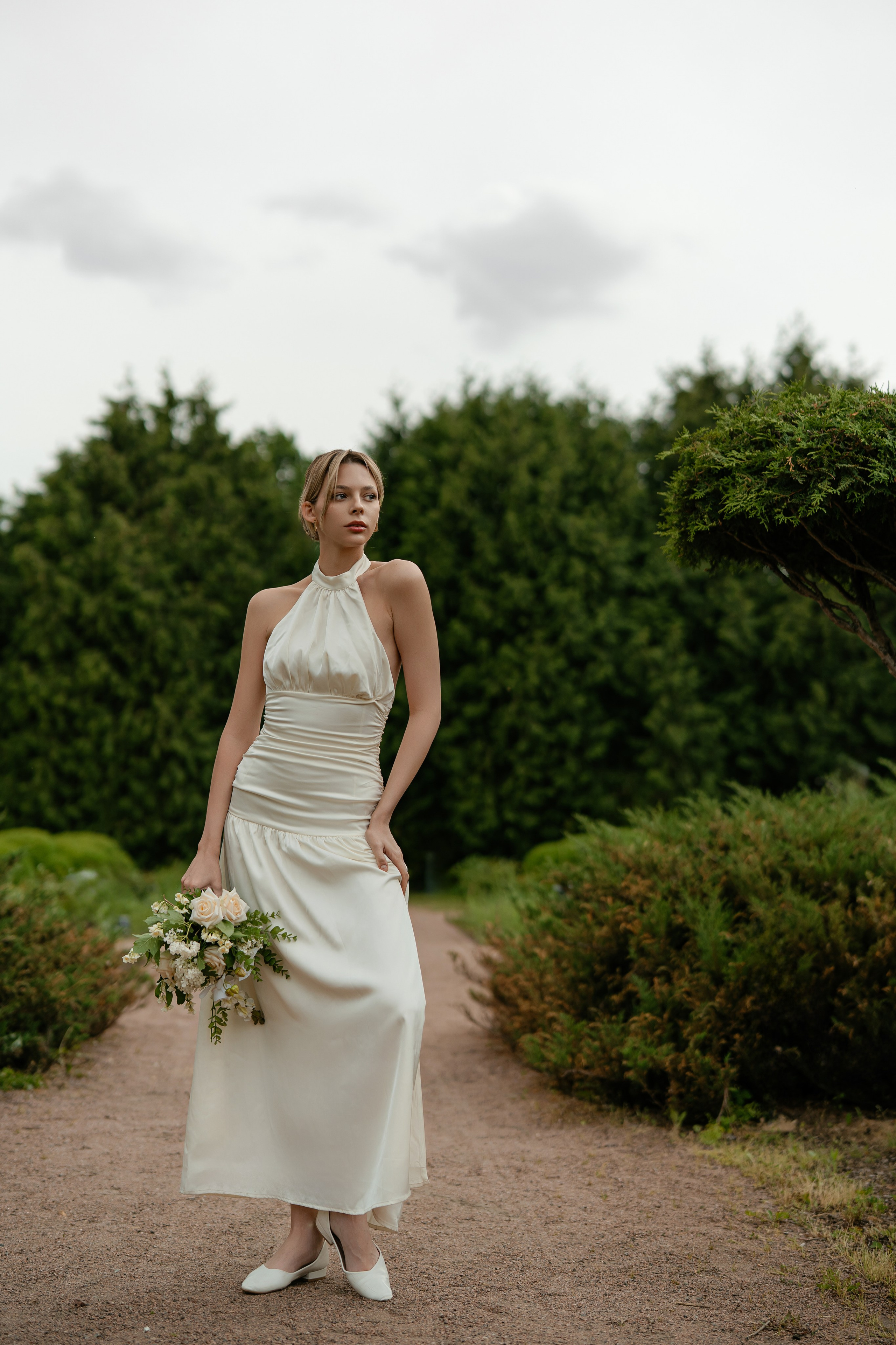 Свадебная прогулка, а парке Сокольники. Фотограф Сергиев Посад / Москва / Дмитров / Дубна