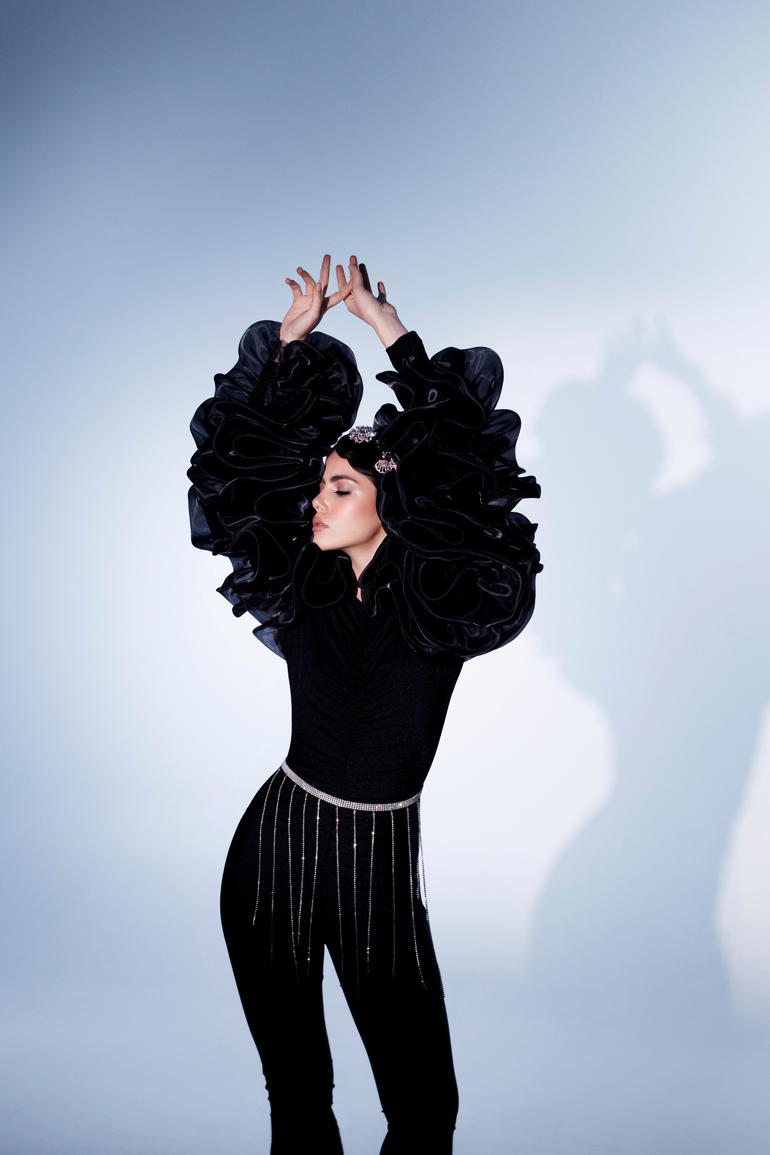 Фотосессия в студии. Я — фотограф, который помогает запечатлеть самые важные моменты вашей жизни!