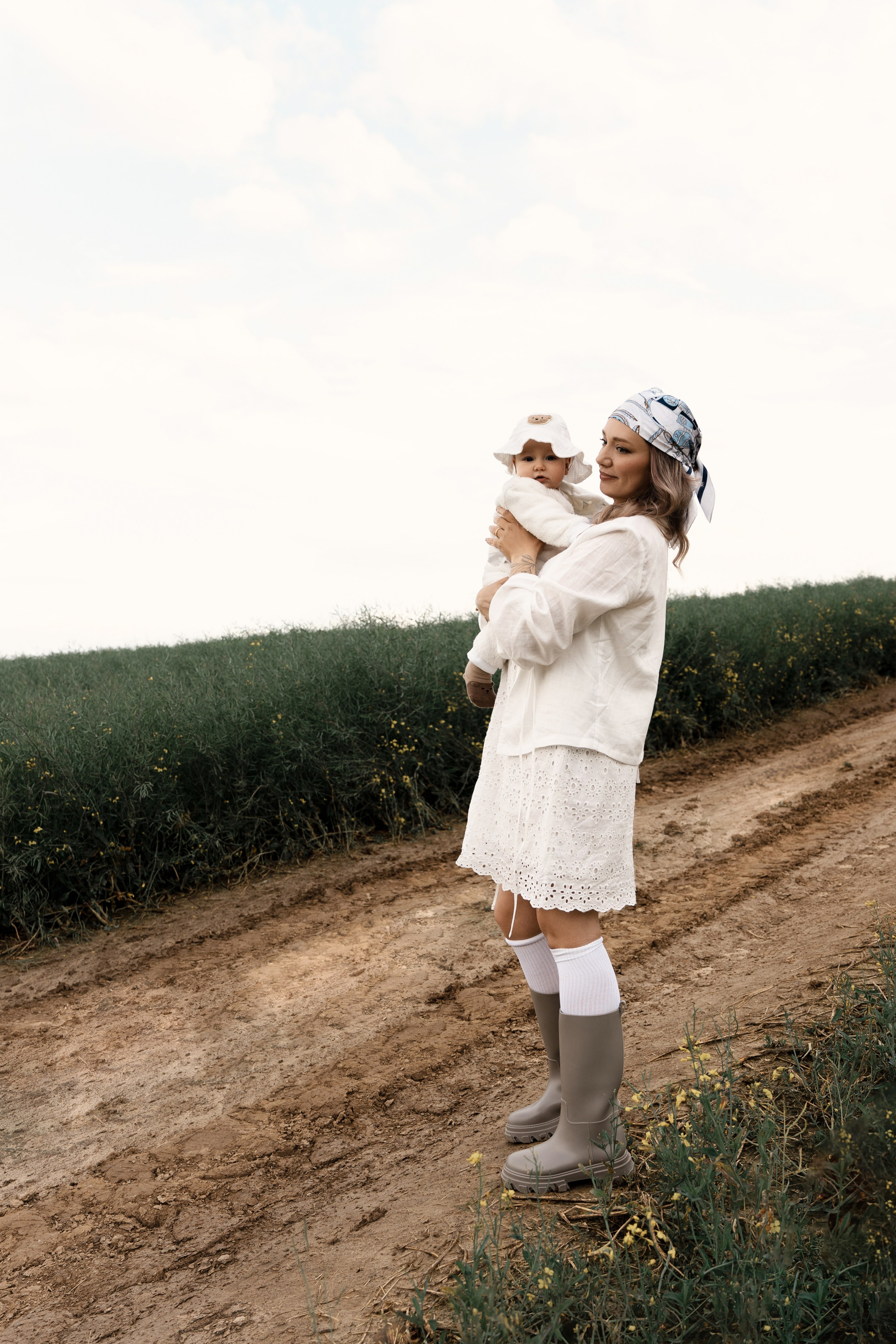 Первые полгодика рядом с мамой. Ваш семейный фотограф в Минске — Вика Трегубова