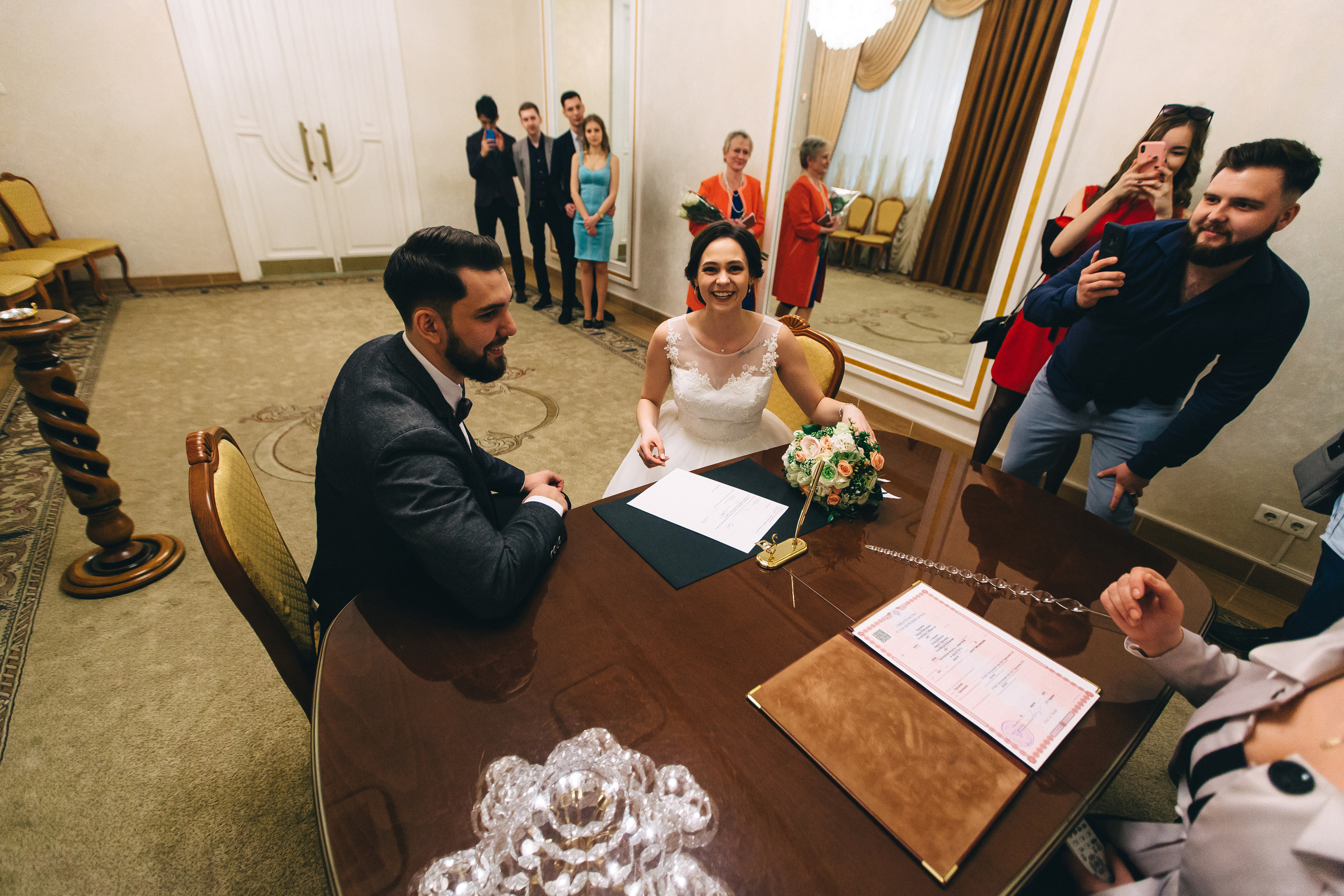 В окруженье друзей, на веселом пиру. Душевный фотограф Ваших самых ярких событий Марина Погребняк