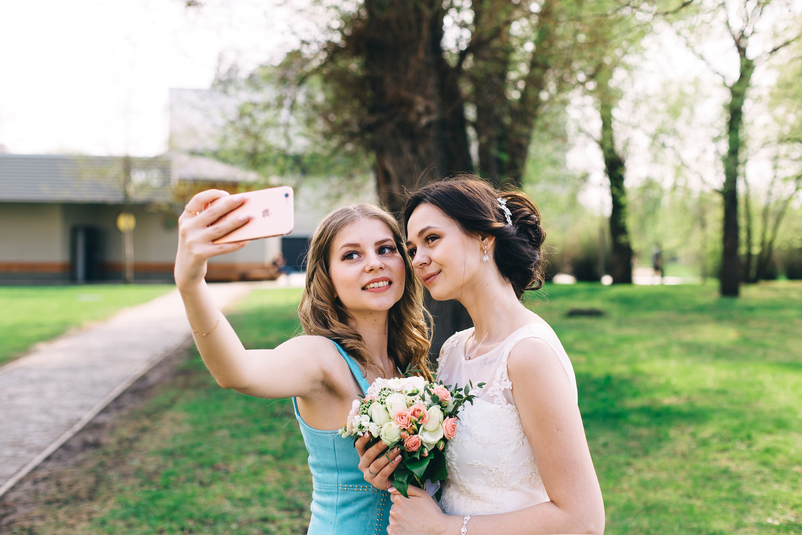 В окруженье друзей, на веселом пиру. Душевный фотограф Ваших самых ярких событий Марина Погребняк