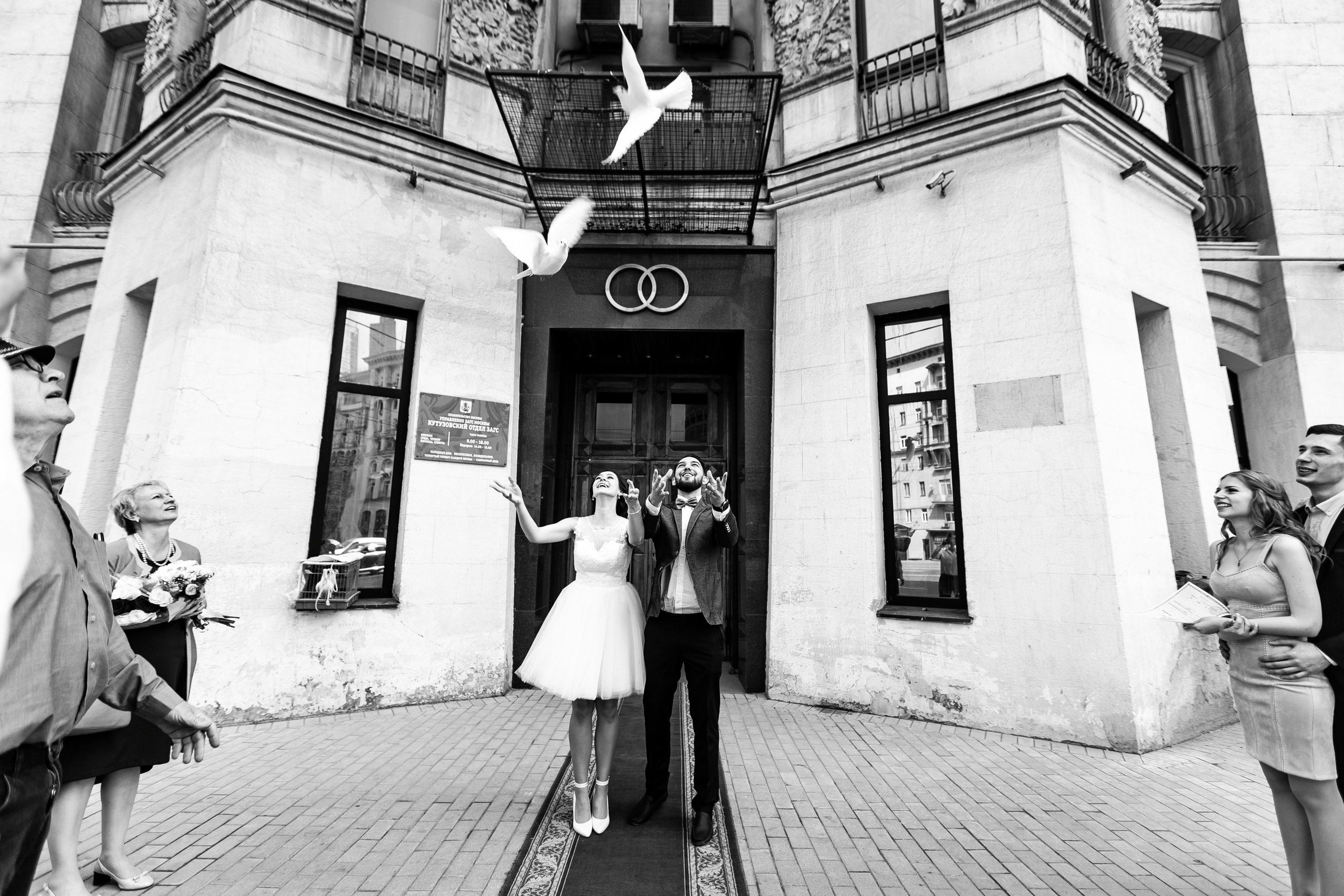 В окруженье друзей, на веселом пиру. Душевный фотограф Ваших самых ярких событий Марина Погребняк