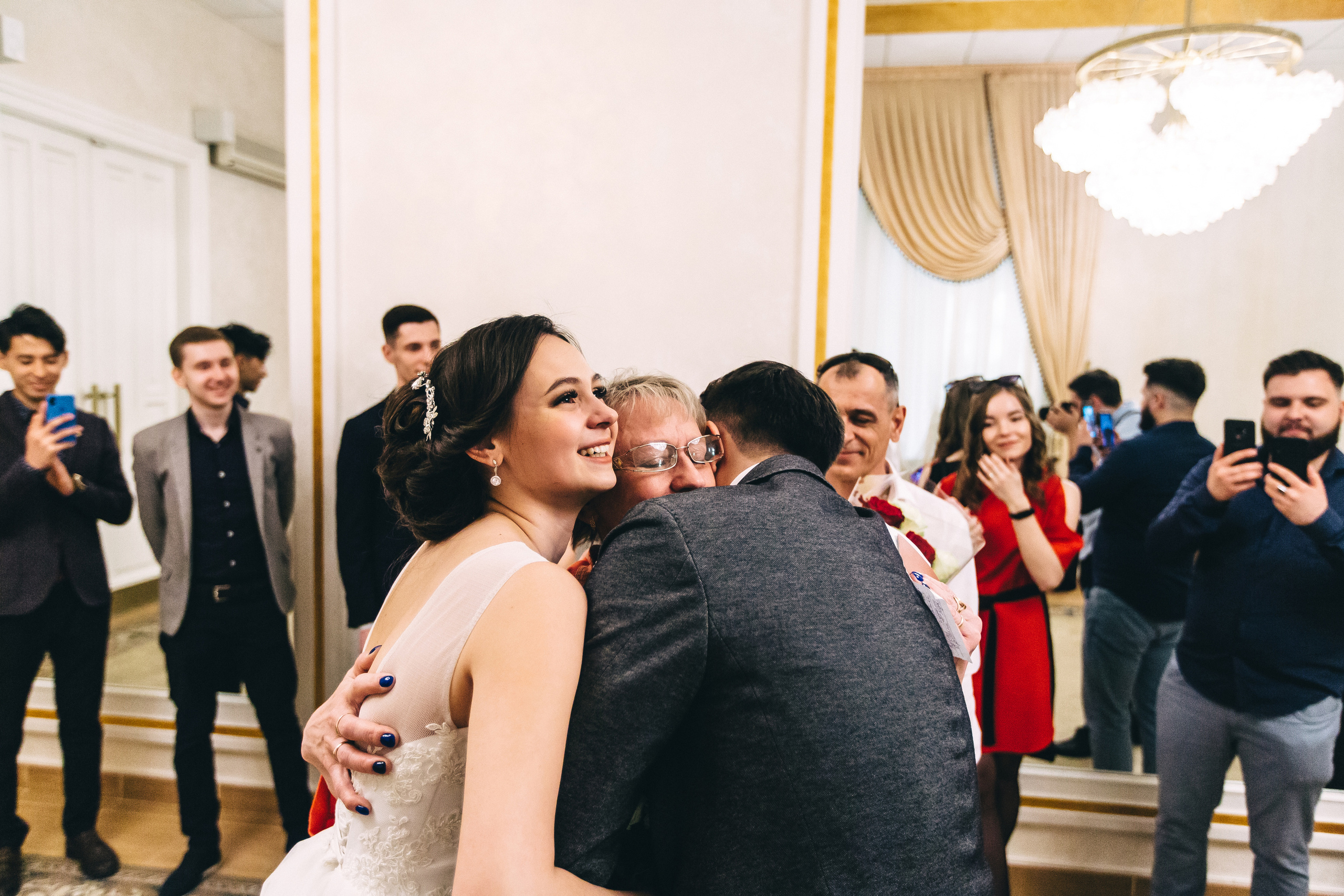 В окруженье друзей, на веселом пиру. Душевный фотограф Ваших самых ярких событий Марина Погребняк