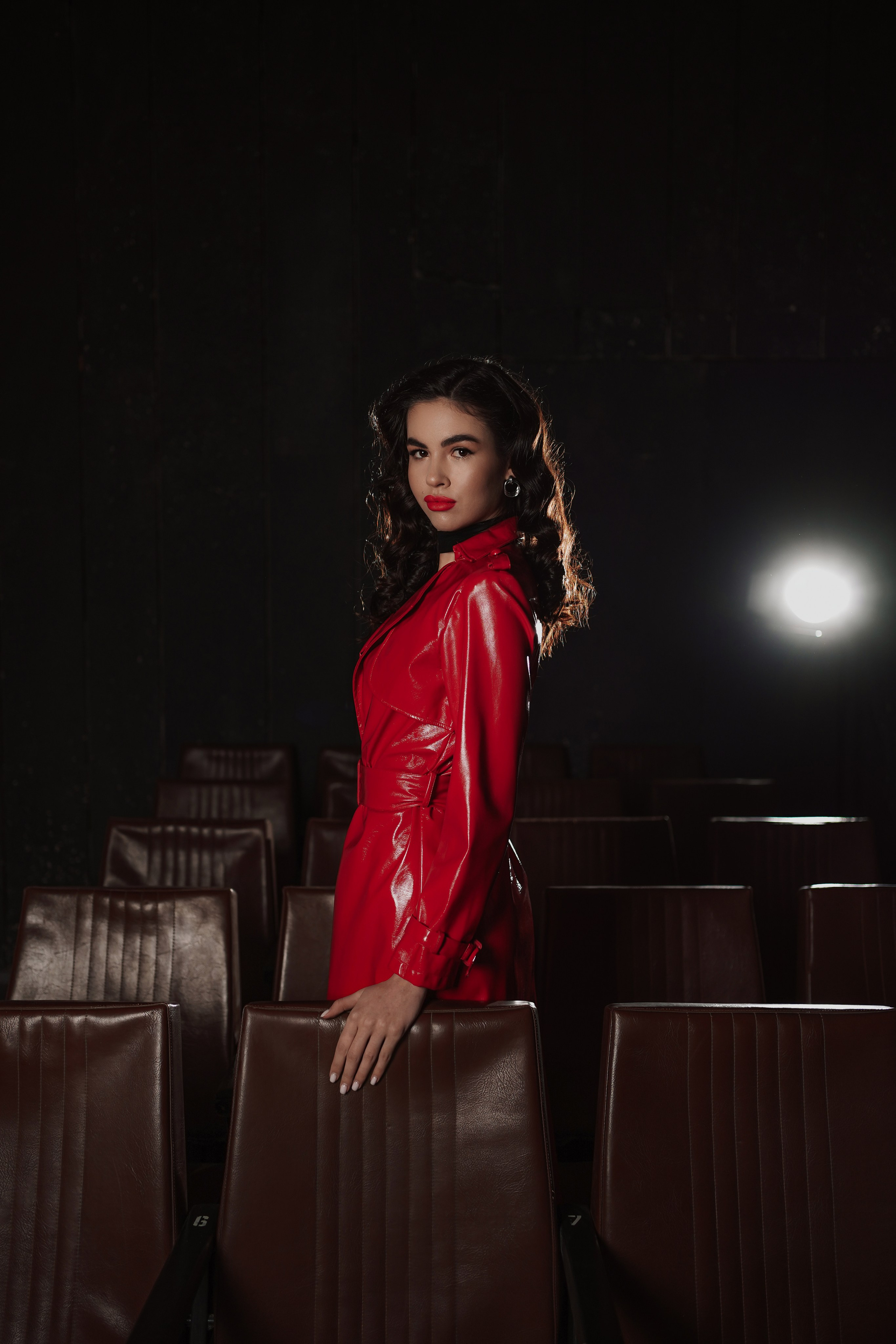 Женский фотограф Ростов-на-Дону, Новочеркасск, Аксай. Фотосессия в фотостудии. Кинотеатр с Валерией. Свадебный фотограф в Ростове-на-Дону. Таинство Крещения и Венчания, семейные фотосессии. Алёна Чёботова