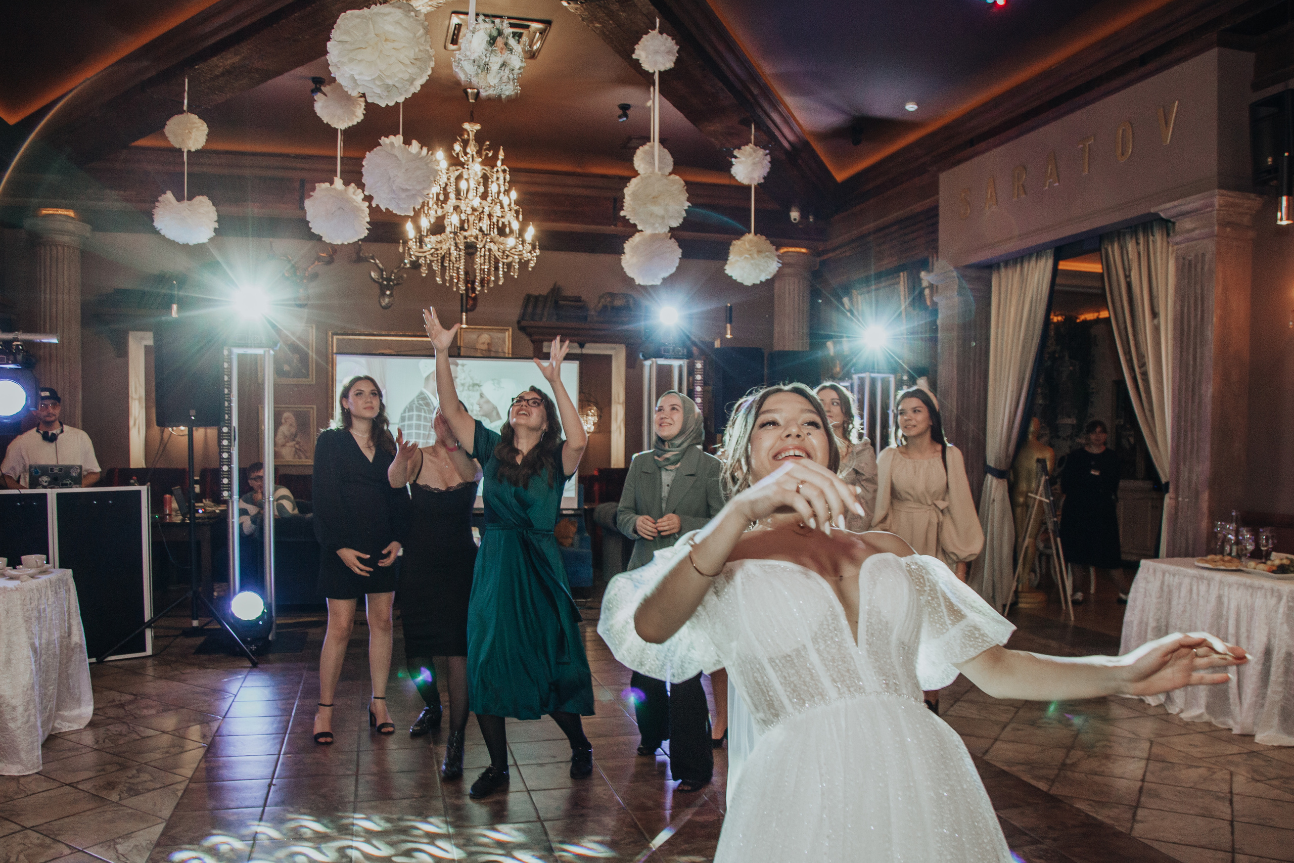 Свадьба Реналь и Райля. Свадебный фотограф и видеограф Саша и Таня в Саратове