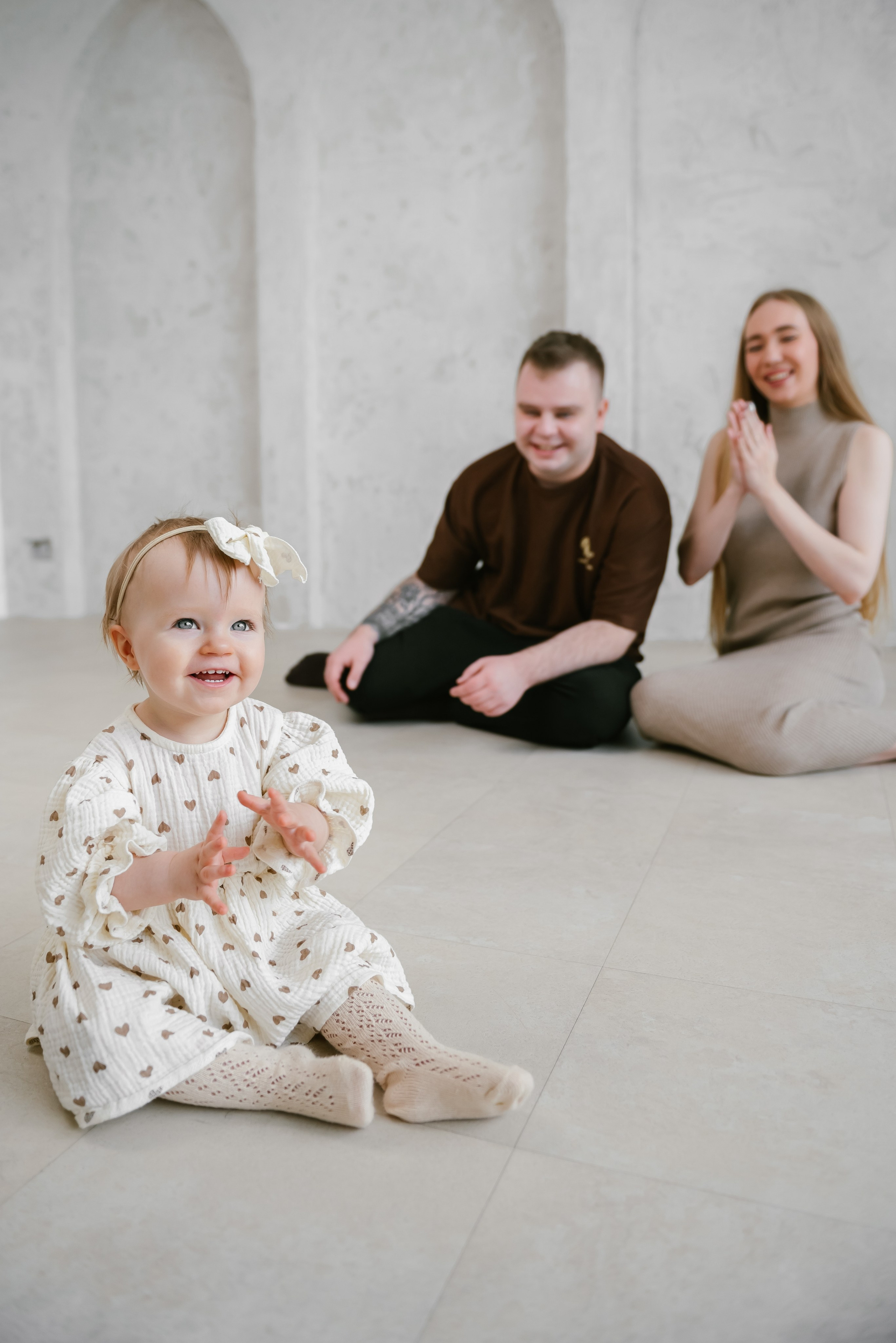 Семейная фотосессия в студии WOOD Кемерово