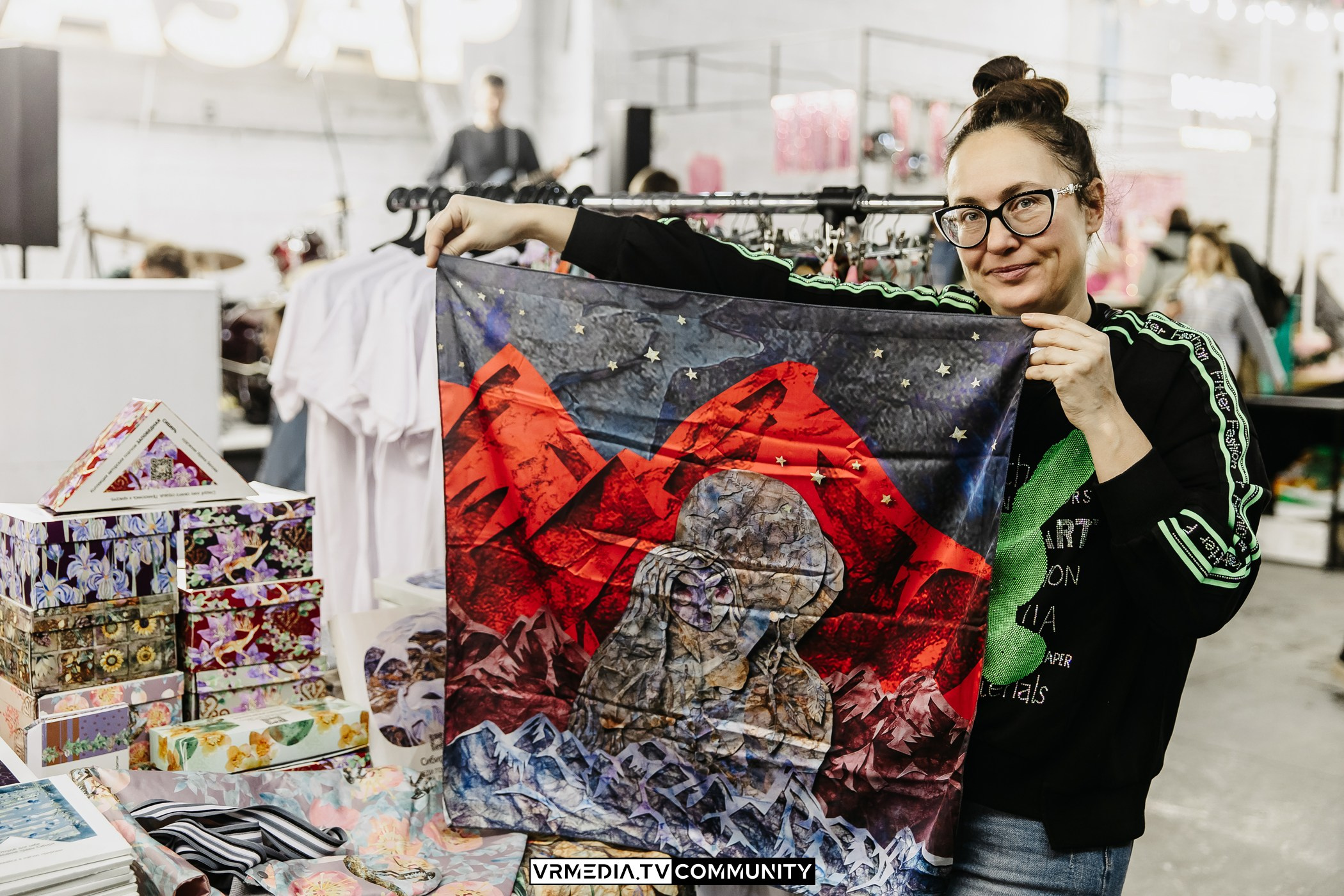 Традиционный рождественский базар и Garage Sale