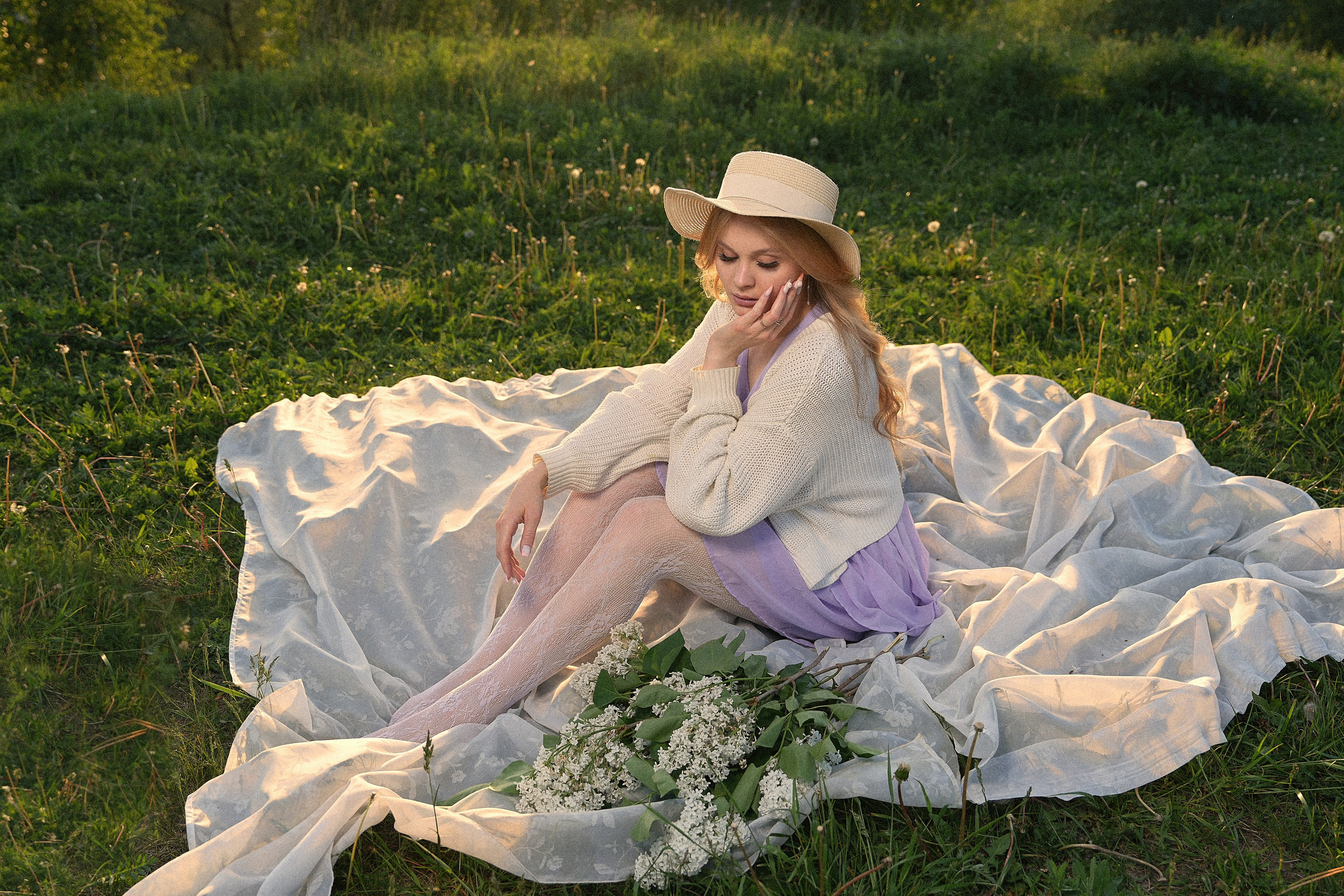 Съемка Кати с сиренью на закате. Фотограф Светлана Боровикова в Домодедове