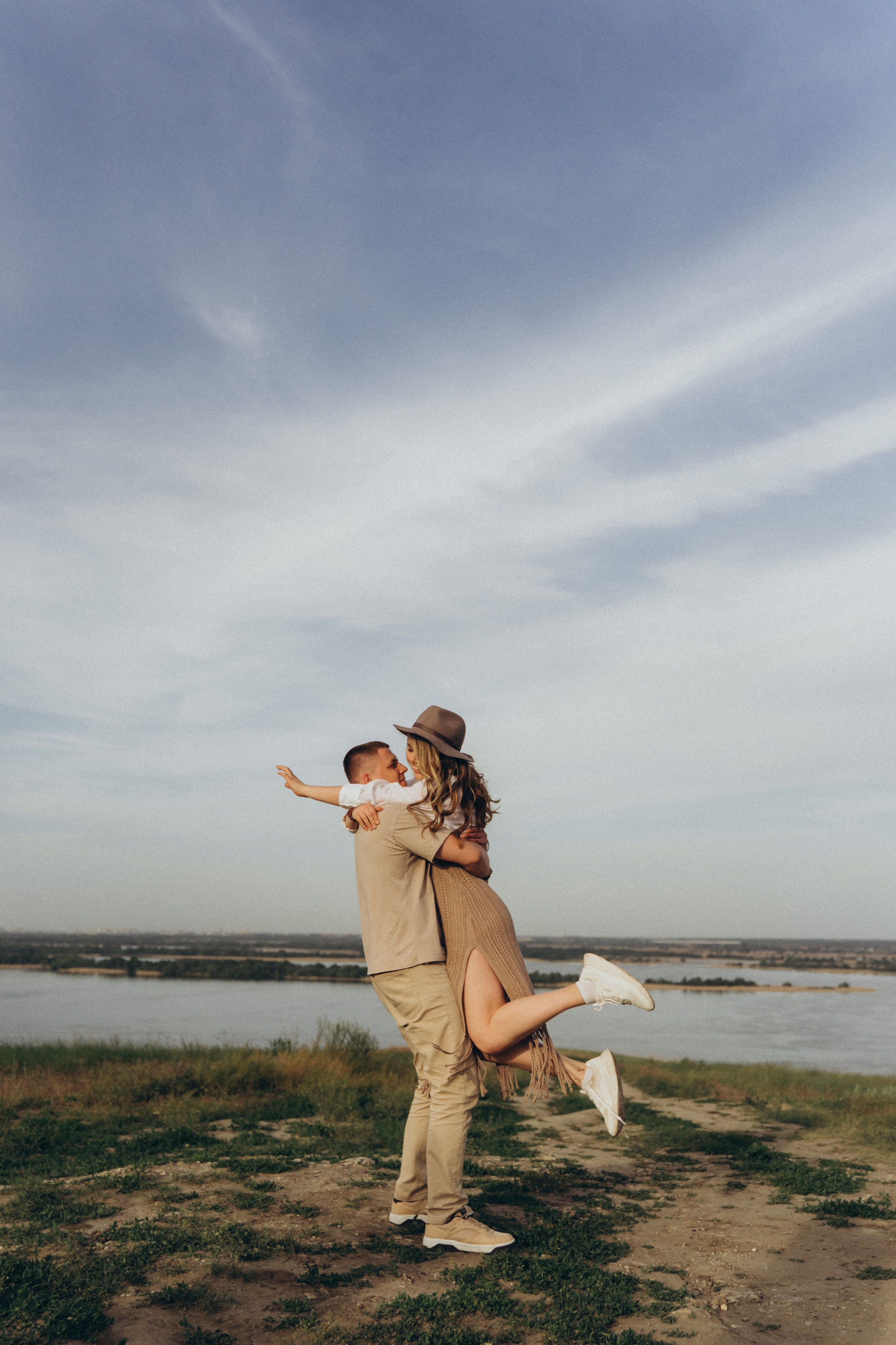 Love story. Рома и Даша. Локация — УВЕК. Семейный фотограф в Саратове