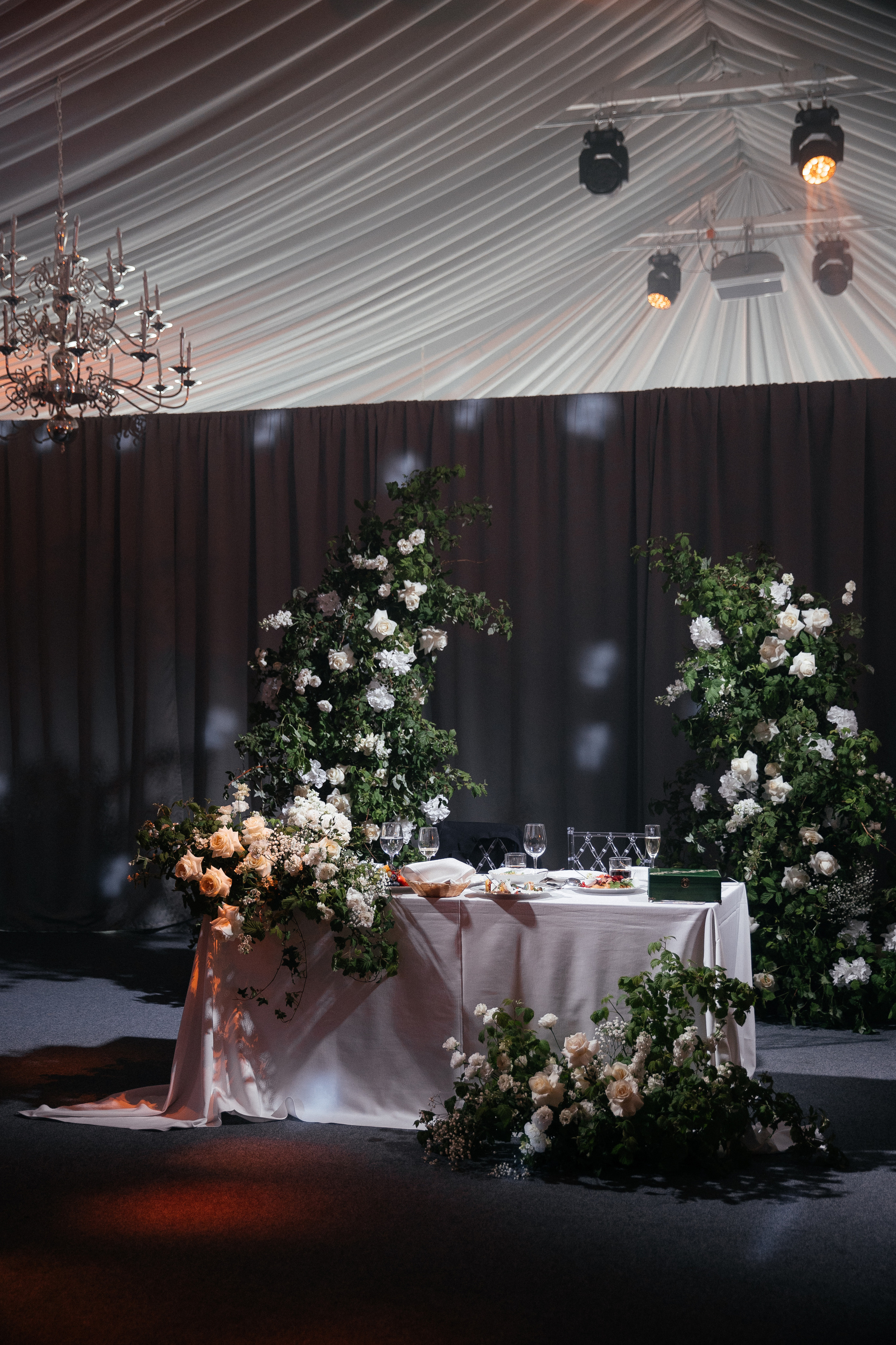 Александра и Тимофей. Свадебный фотограф в Санкт-Петербурге Алексеев Сергей