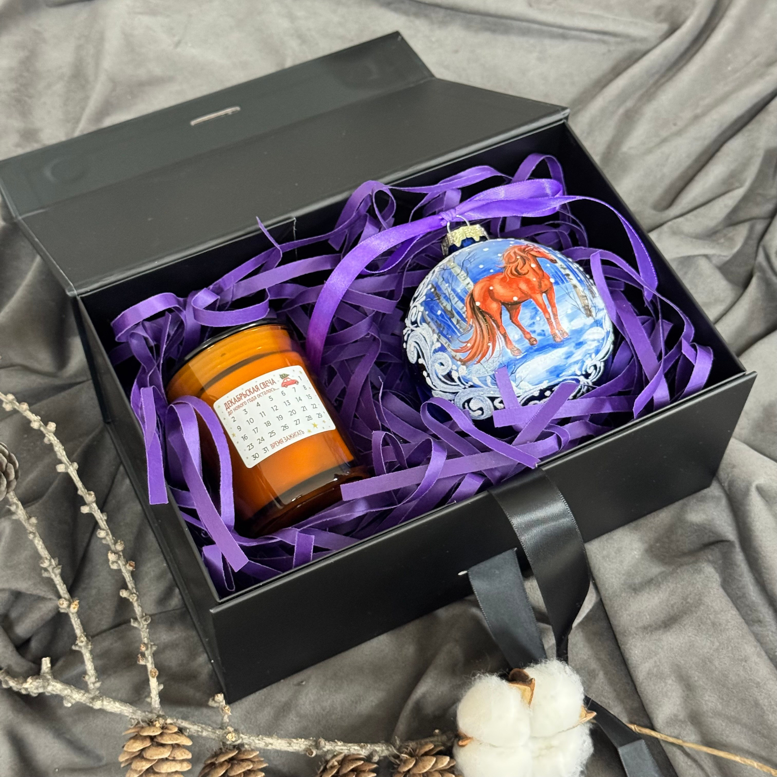 Аромасвечи и наборы. Художественная ручная роспись елочных шаров, корпоративные подарки и восковые аромасвечи