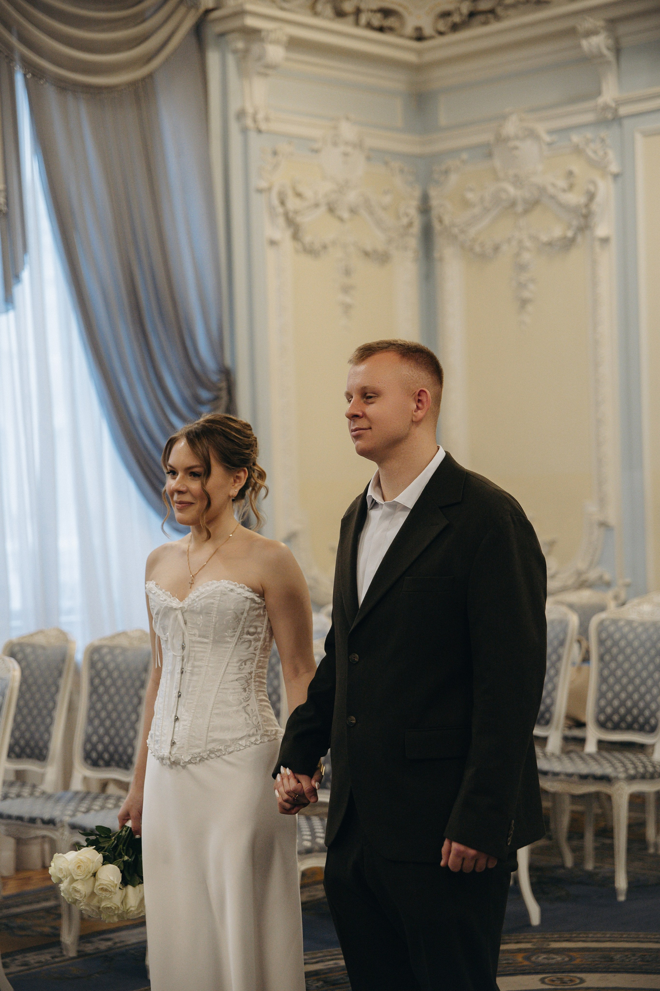 Алина и Илья. Загс и прогулка. Свадебный фотограф в Санкт-Петербурге Лана Денисова