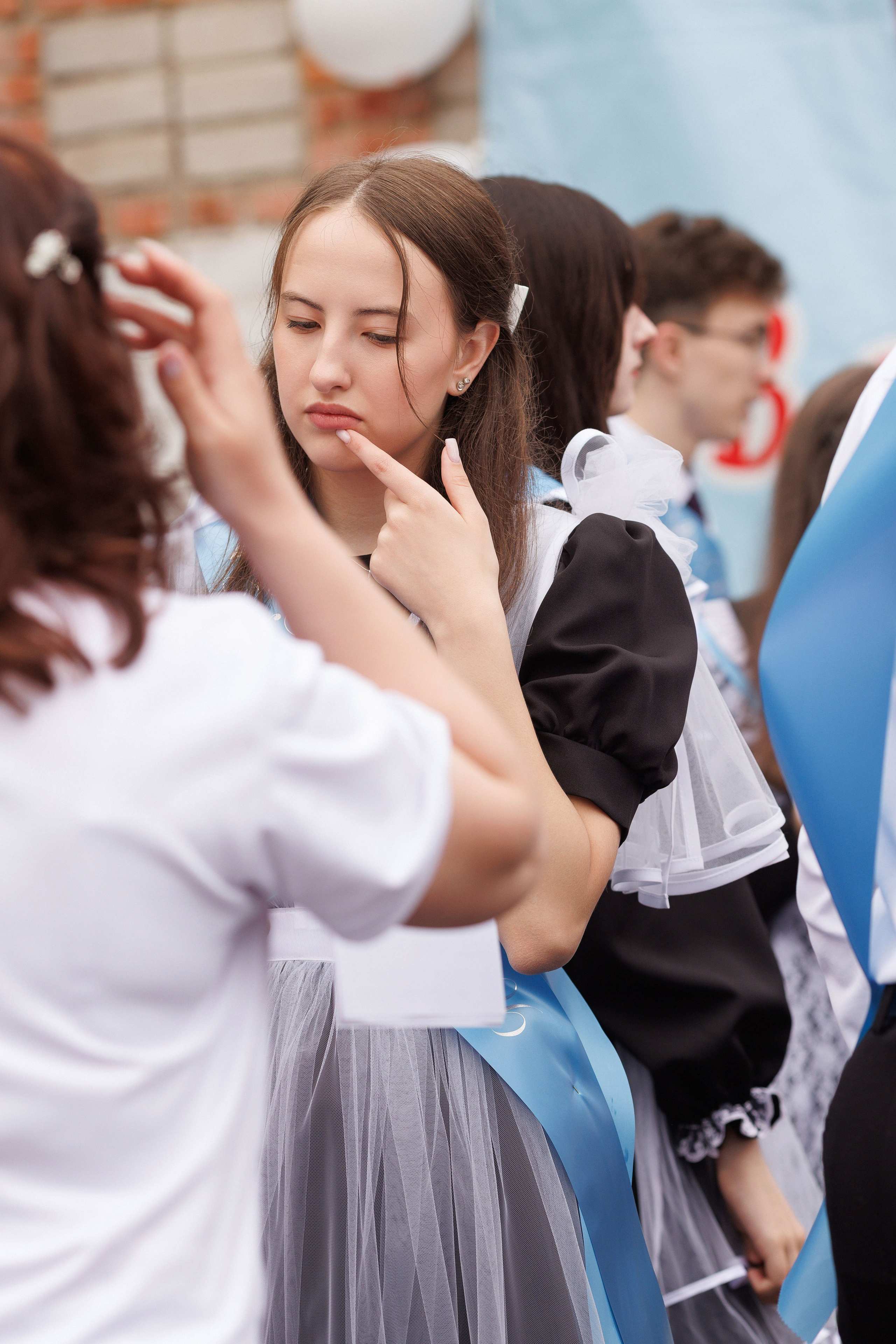 Последний звонок Гимназия Артем. Photoalbum-vl.ru