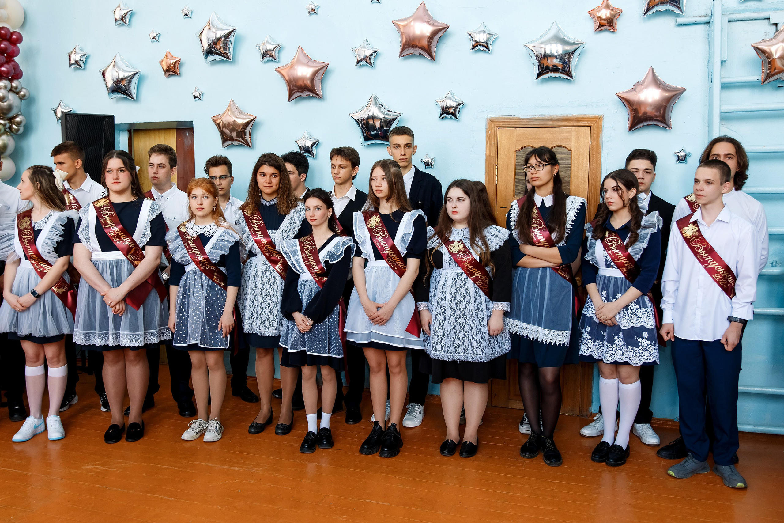 11 класс Последний звонок. Фотограф Любовь Корниенко, Примоский край