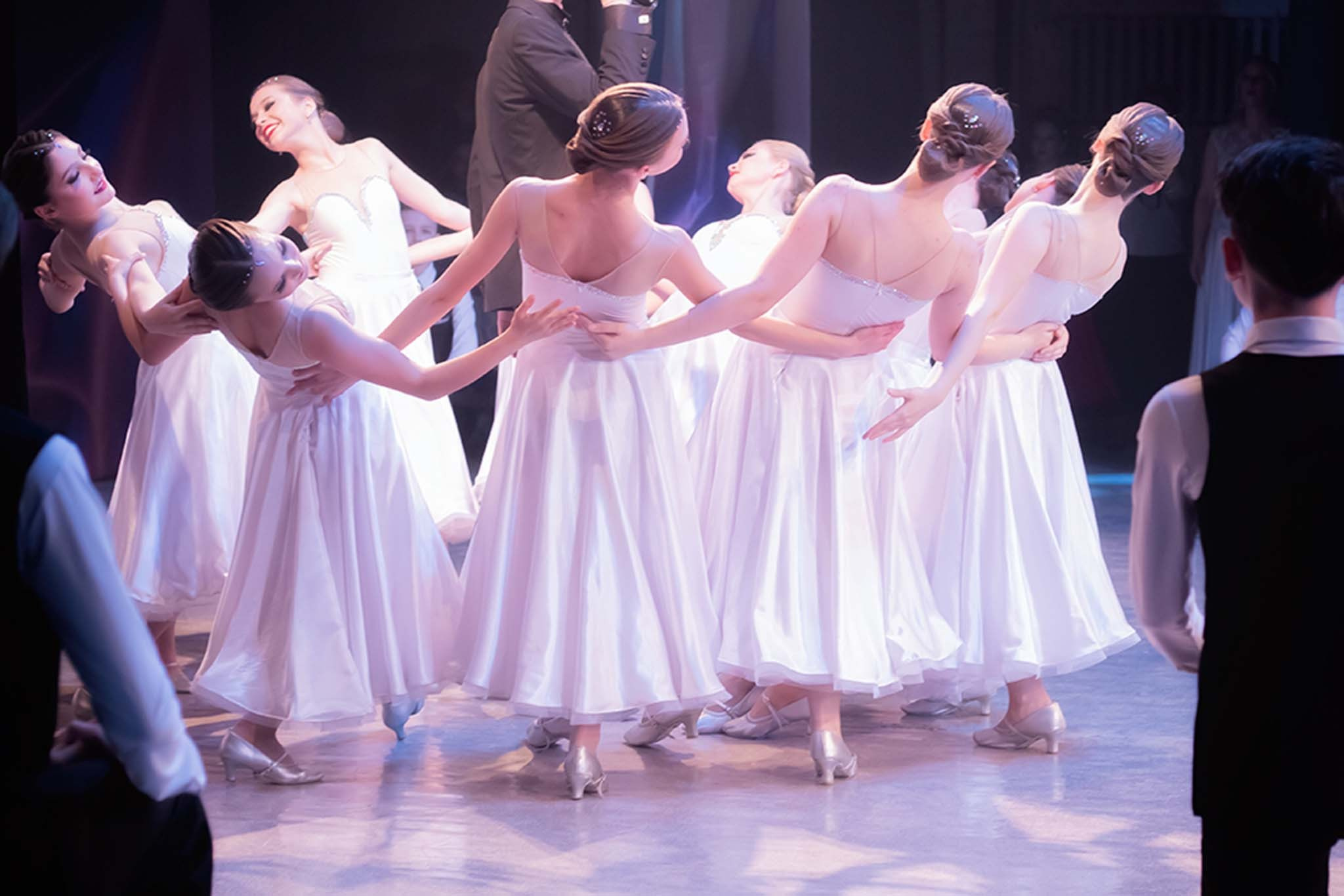 Выступление Анжелы и Руслана. Репортажный Фотограф