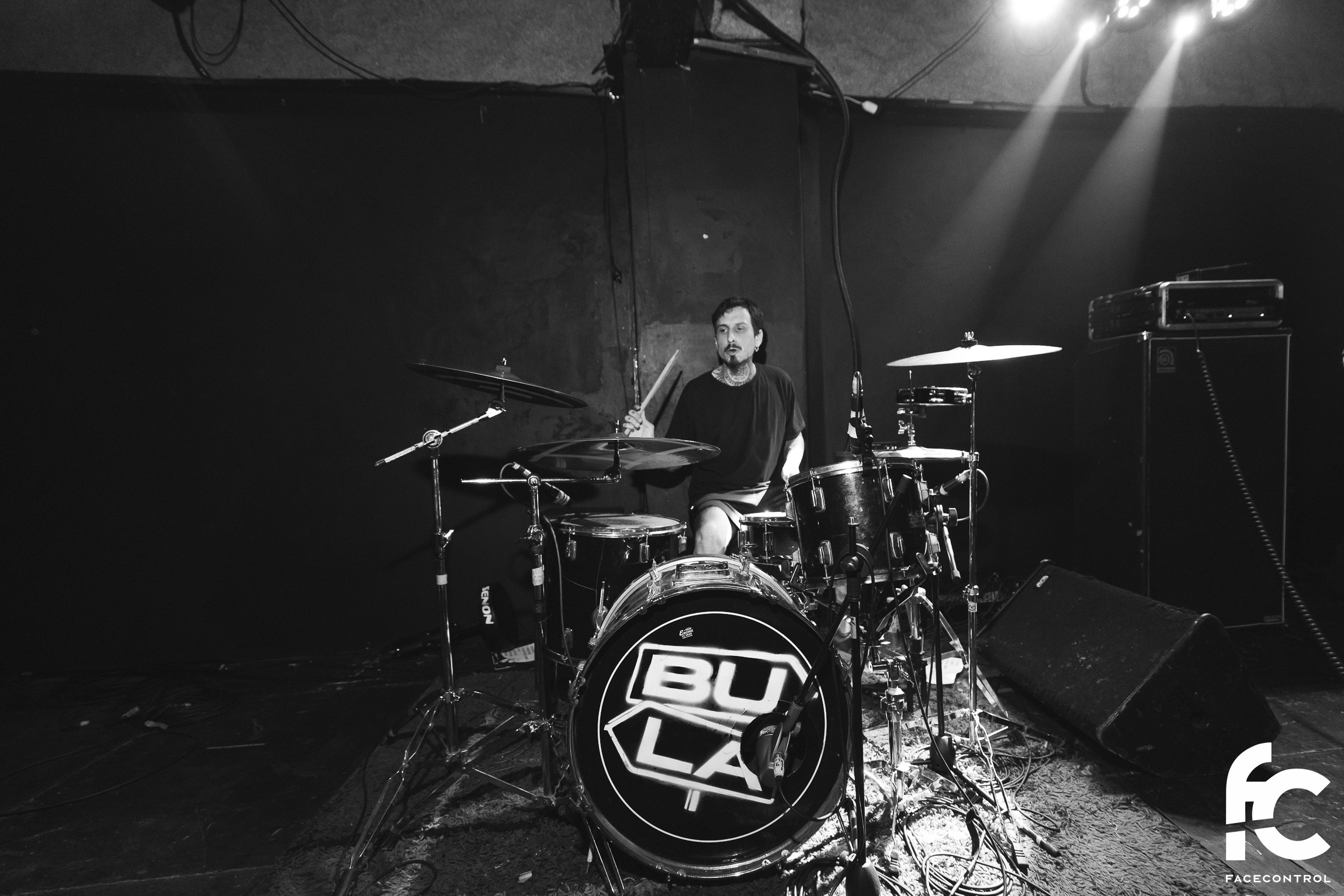 Sextape of Lovers & Granma. Face Control: Crónica social, anuncios de eventos y reportajes fotográficos