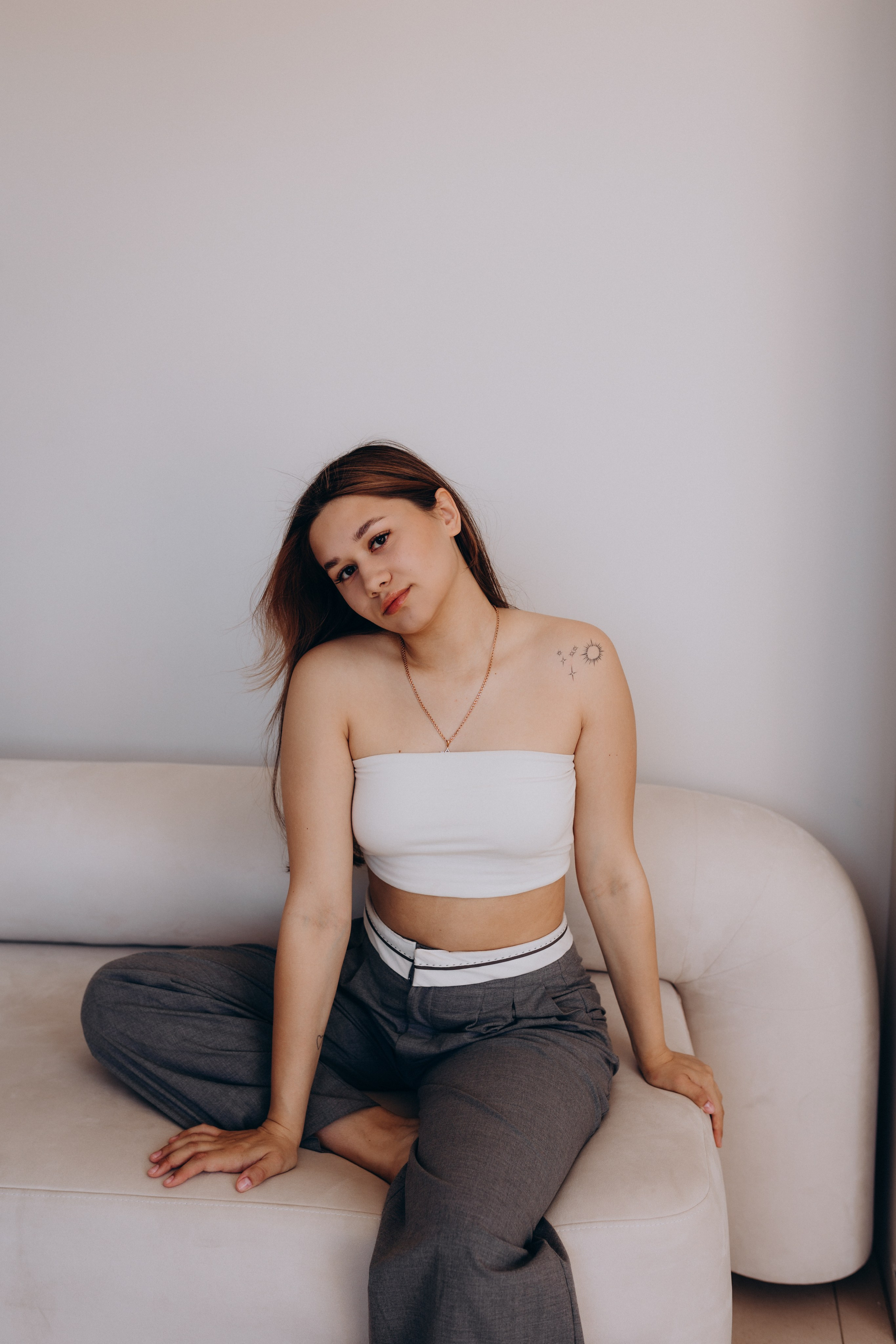 Фотосессия для контента салона красоты Бровико. Фотограф в Санкт-Петербурге Разиля Идиятуллина