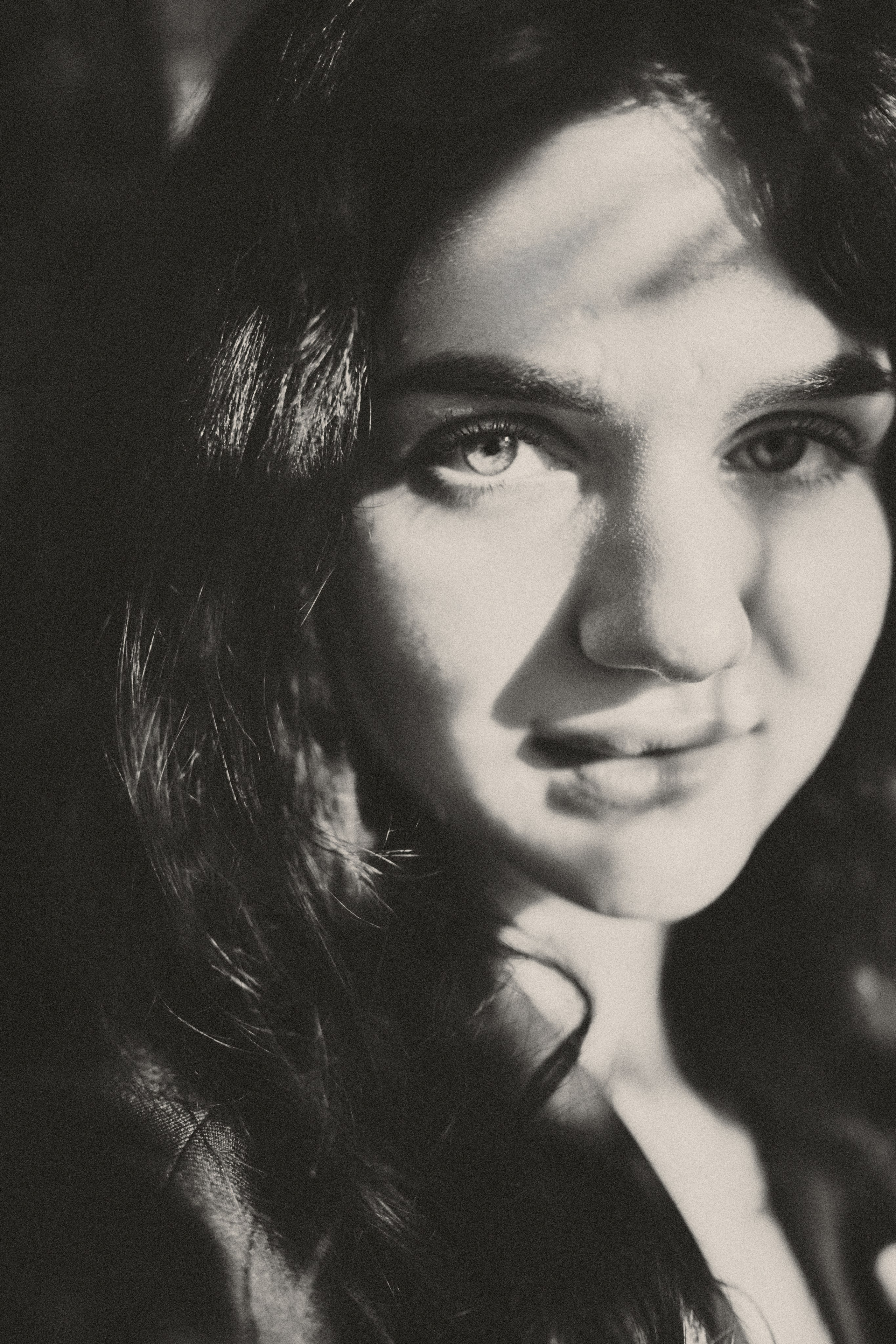 Женский портрет в городе — стиль и динамика уличной съёмки. Фотограф в Хабаровске Дмитрий Лемешков