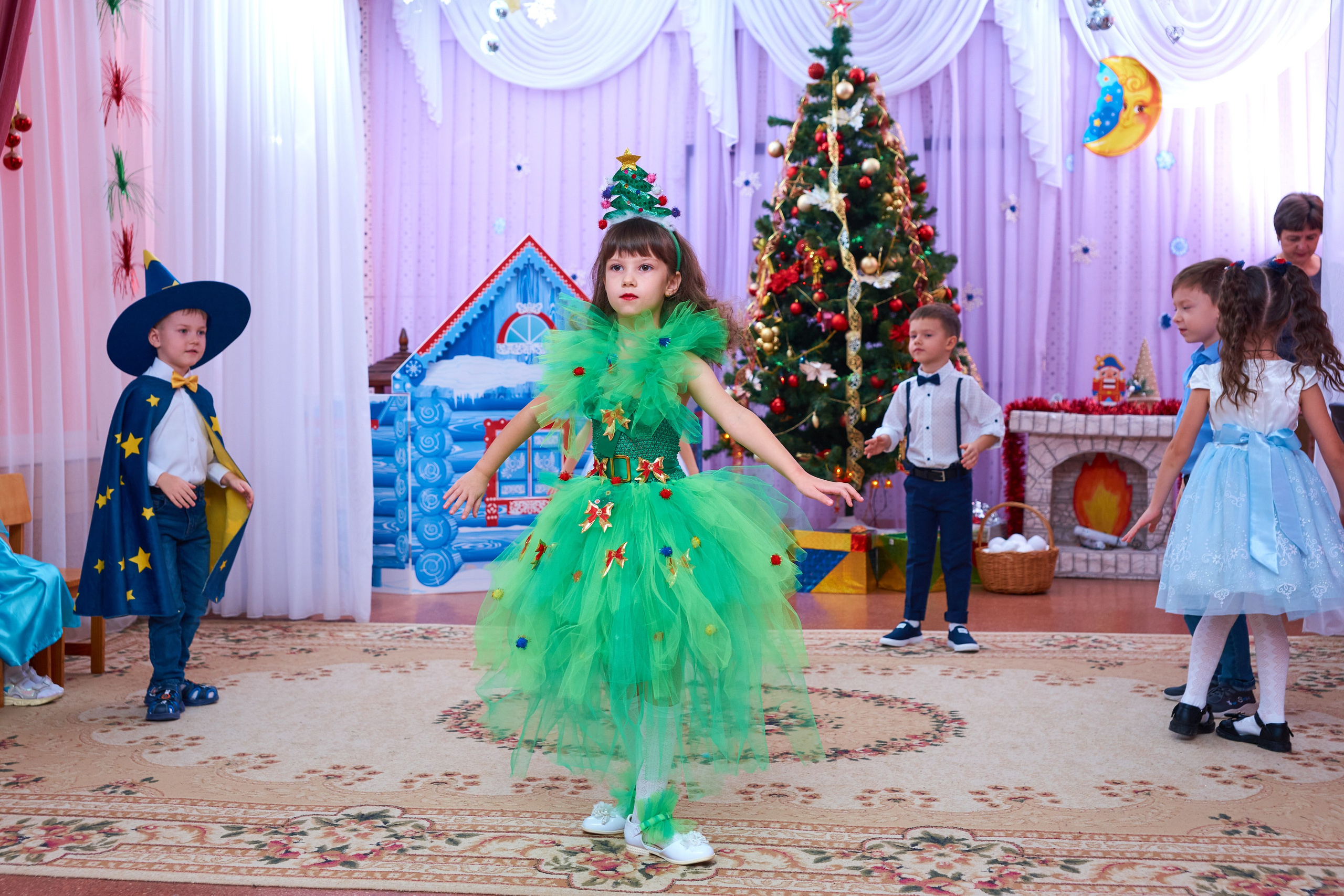 Новогодние утренники. Childrenfoto.ru