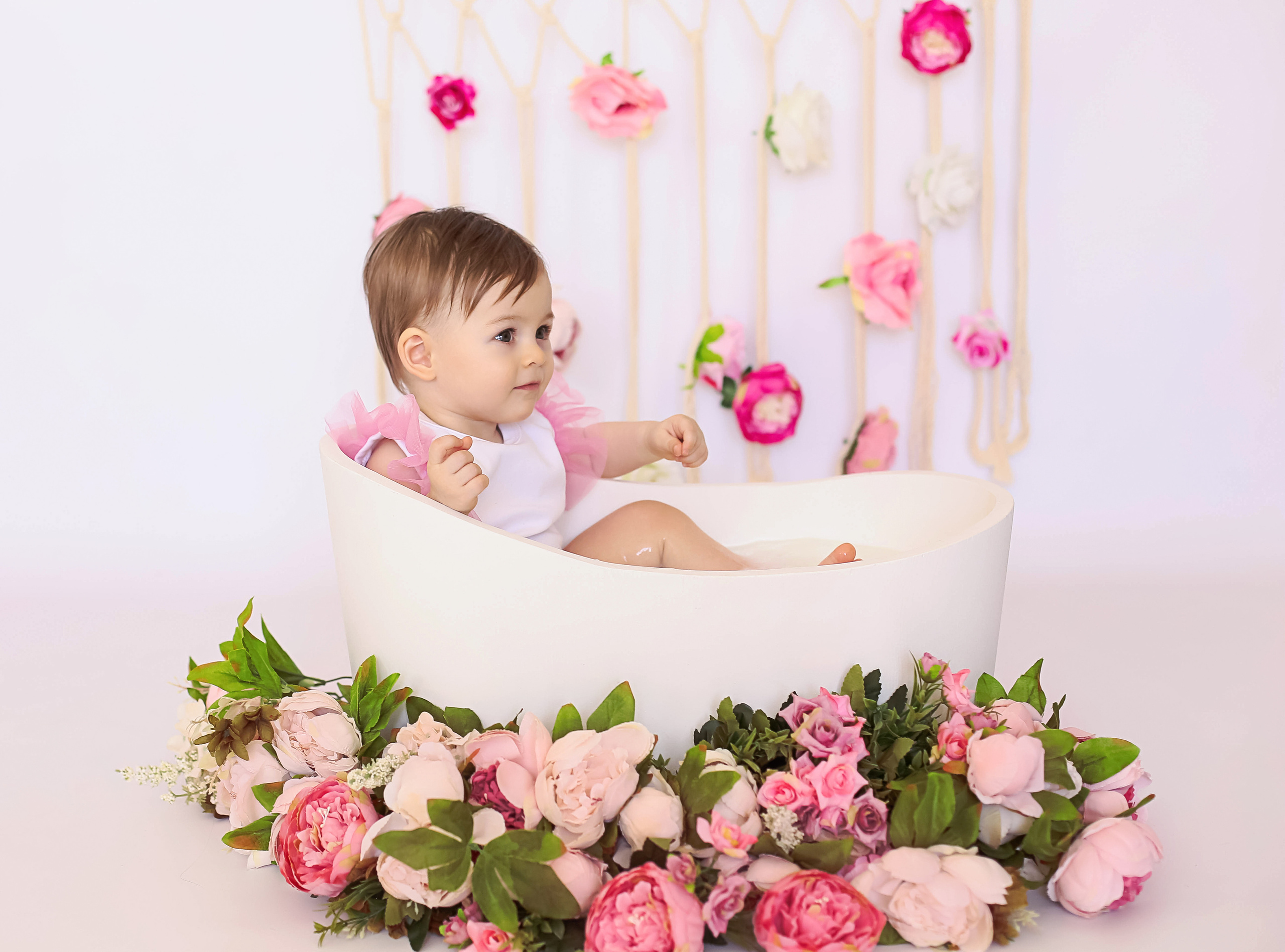 Ванна с цветами. Семейный и детский фотограф в Симферополе и Севастополе