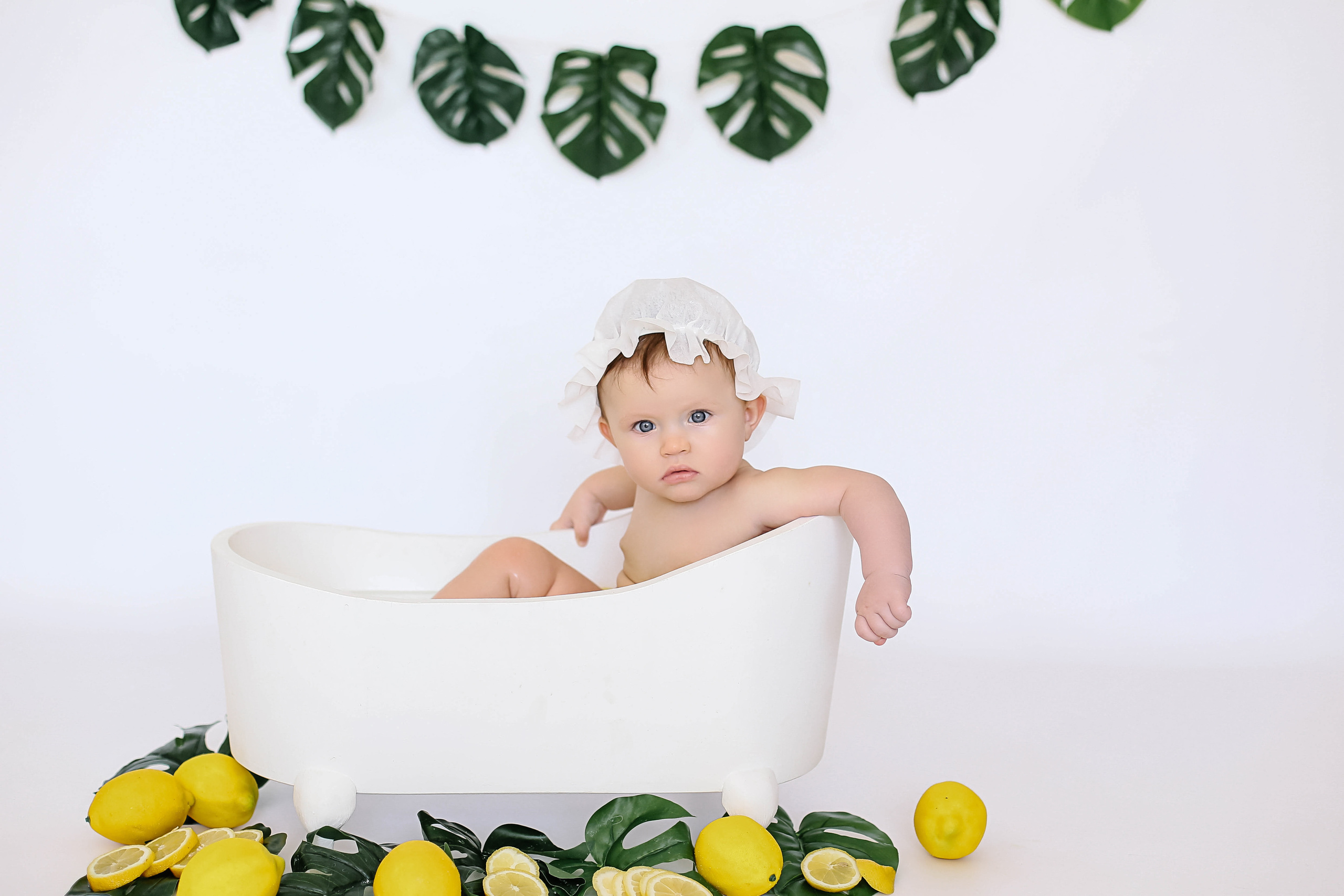 Ванночка с лимонами. Семейный и детский фотограф в Симферополе и Севастополе