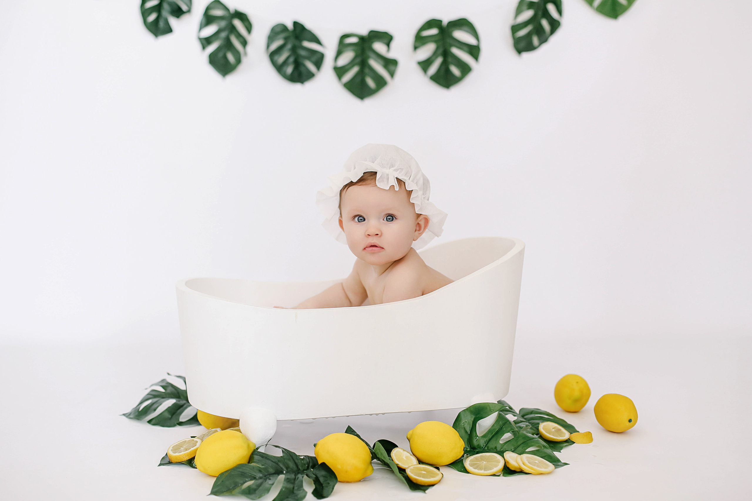 Ванночка с лимонами. Семейный и детский фотограф в Симферополе и Севастополе