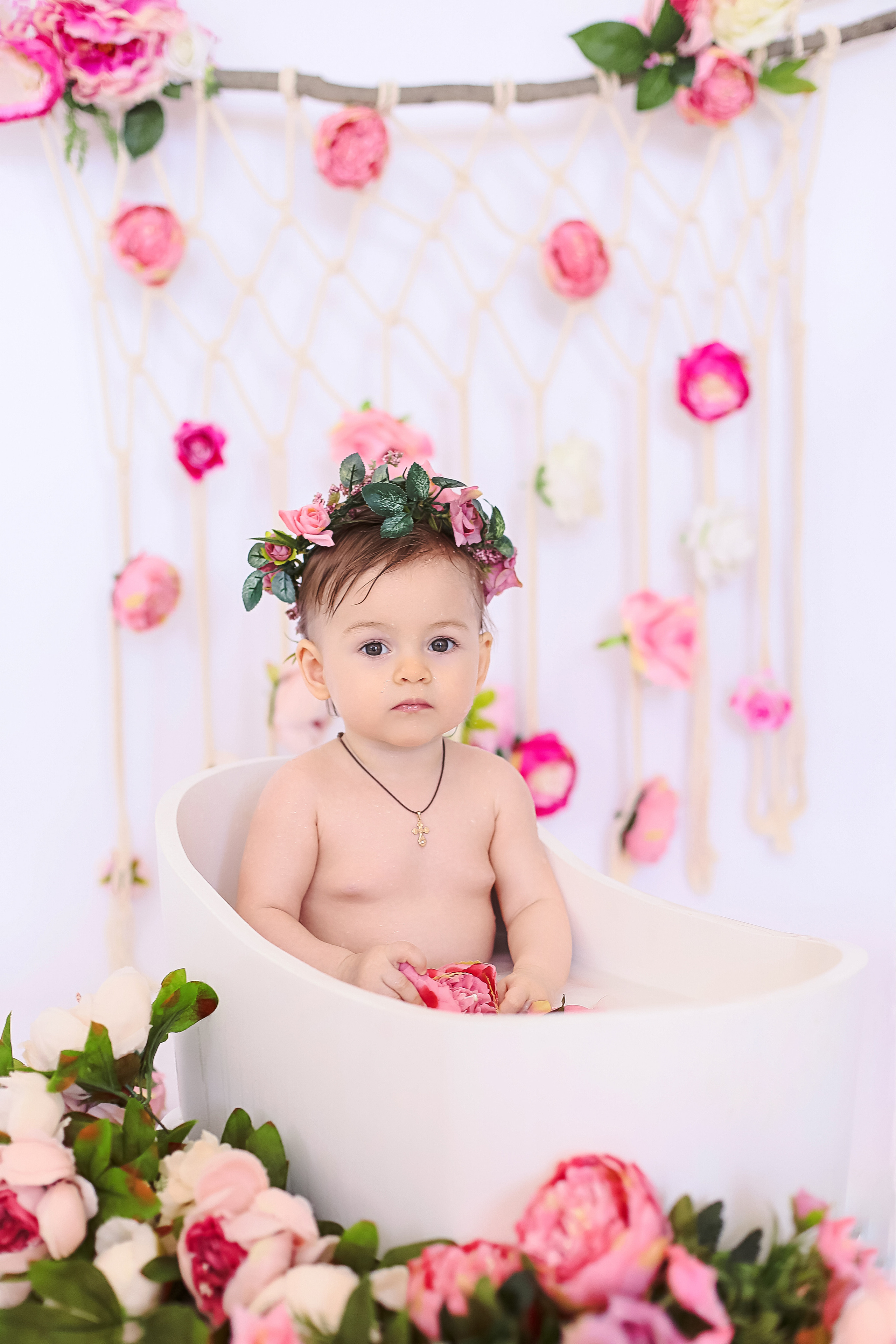 Ванна с цветами. Семейный и детский фотограф в Симферополе и Севастополе