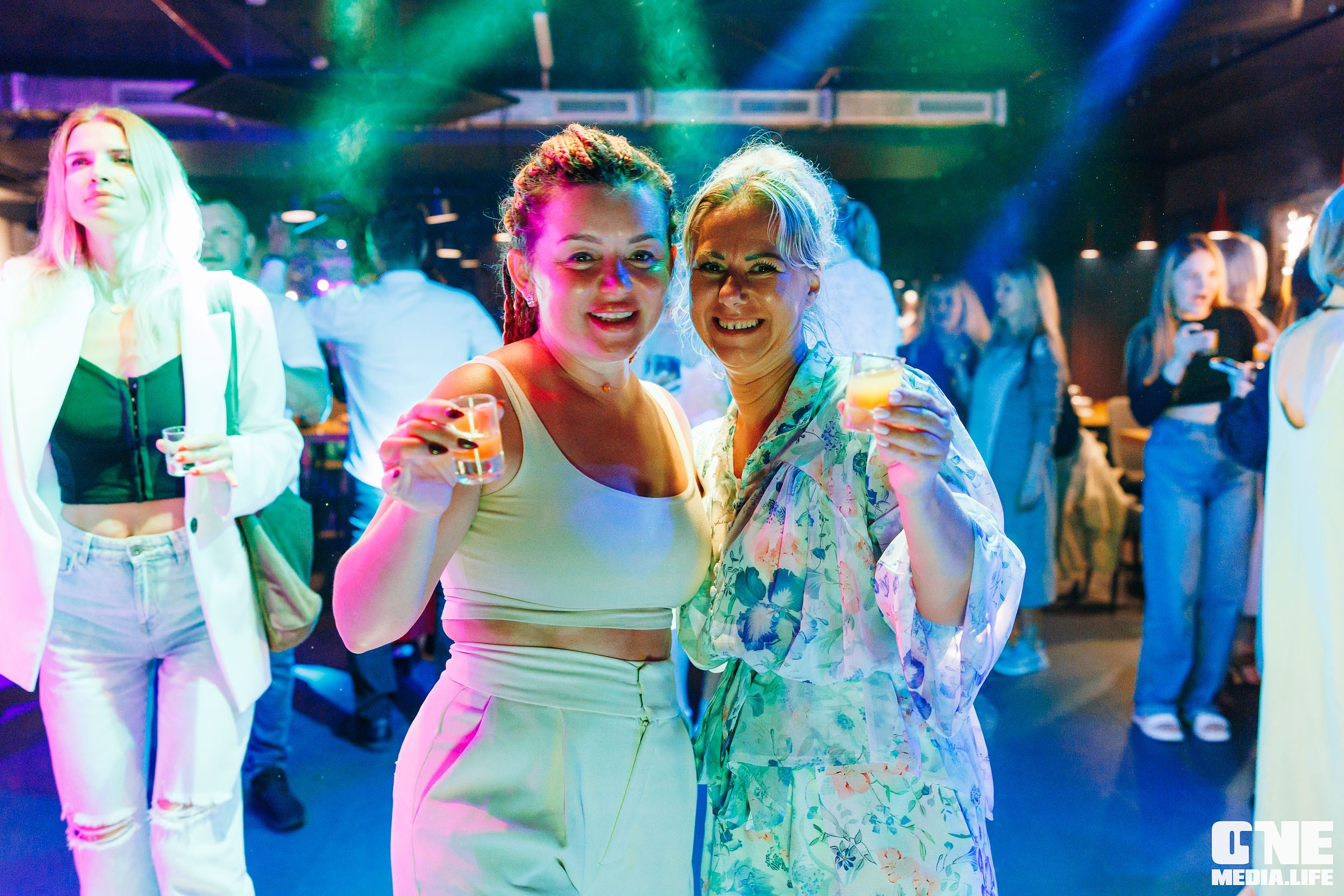 Фоторепортаж из бара Баррэ. One Media Life: фоторепортажи, фотоотчеты с мероприятий и заведений