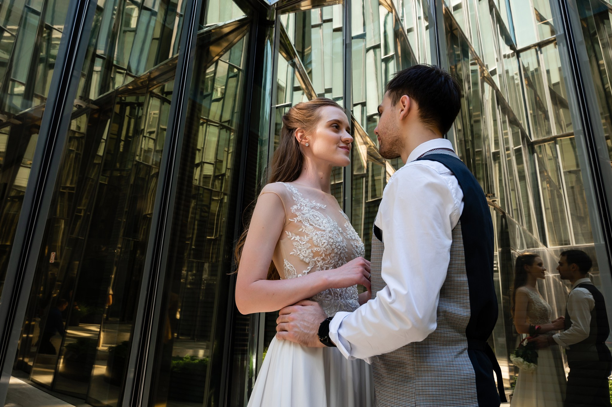 Зеркальный дворик. Свадебный и семейный фотограф из Санкт-Петербурга Климов Анатолий