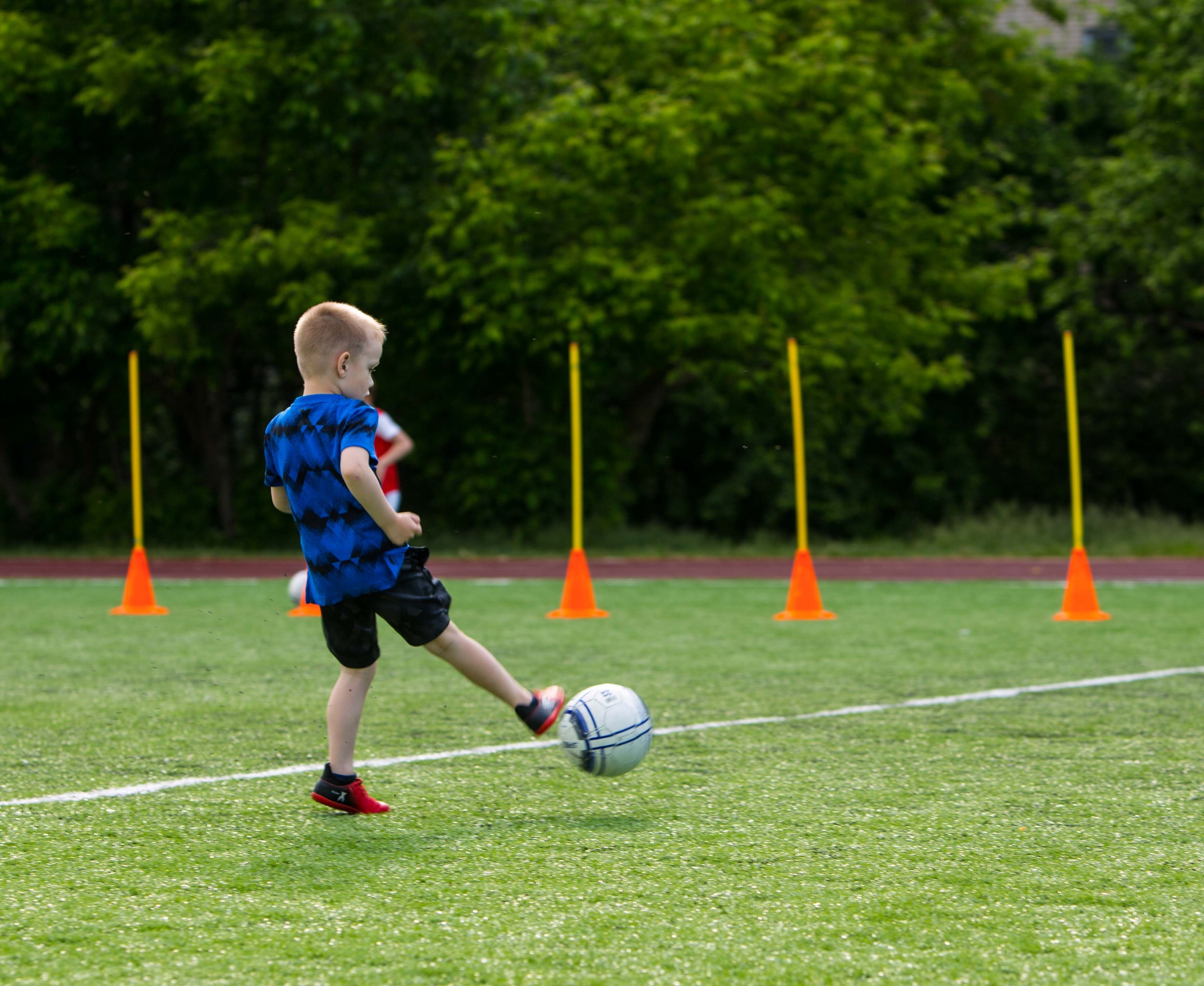 Футбольная школа «Юниор» — фото тренировок и игр. Выпускные альбомы для школы и детского сада — школьный фотограф Подольск, Троицк, Щербинка, Москва
