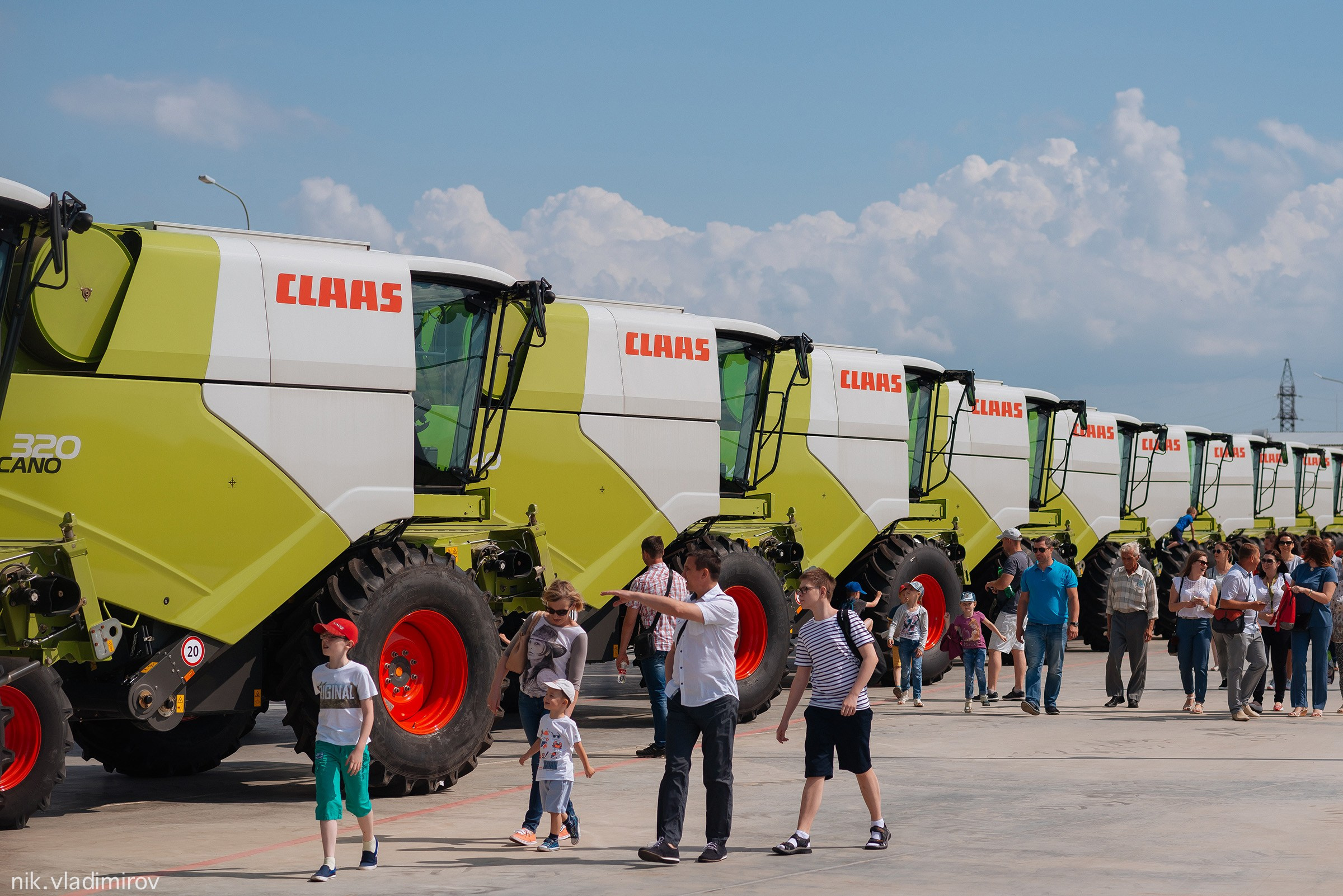 Семейный праздник на заводе «CLAAS». Фотограф Николай Владимиров