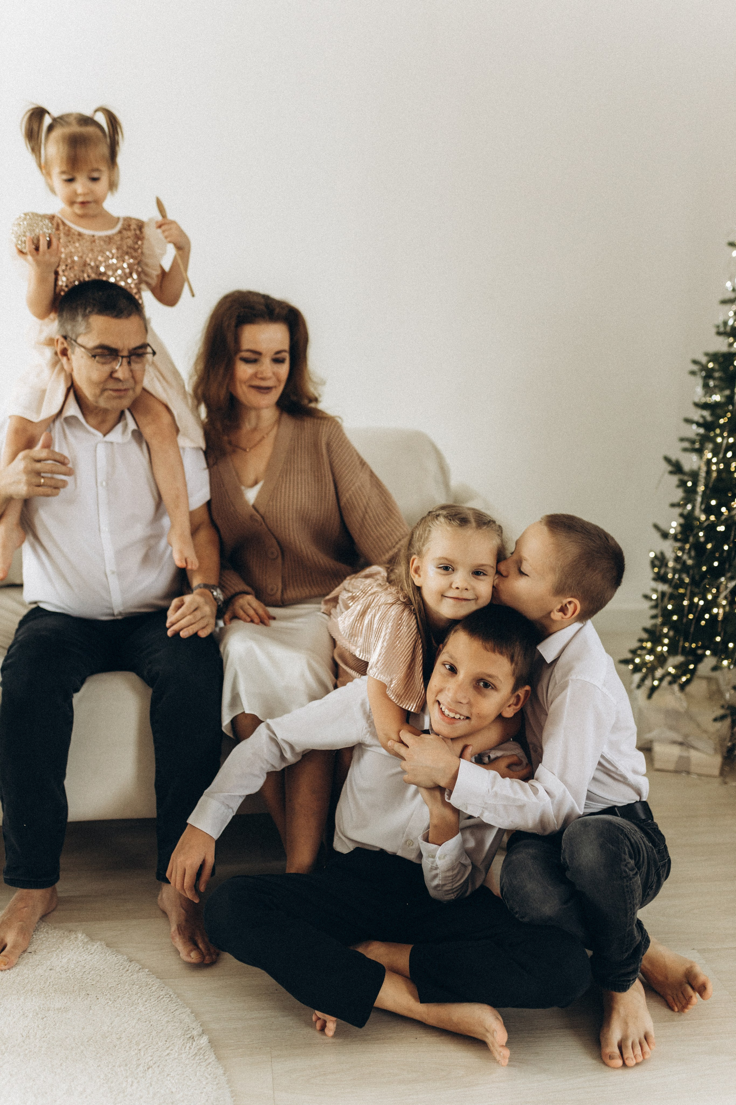 Андрей, Лариса, Егор, Тимур, Лера и Наташа. Семейный фотограф в Новороссийске и Анапе Александра Яковлева