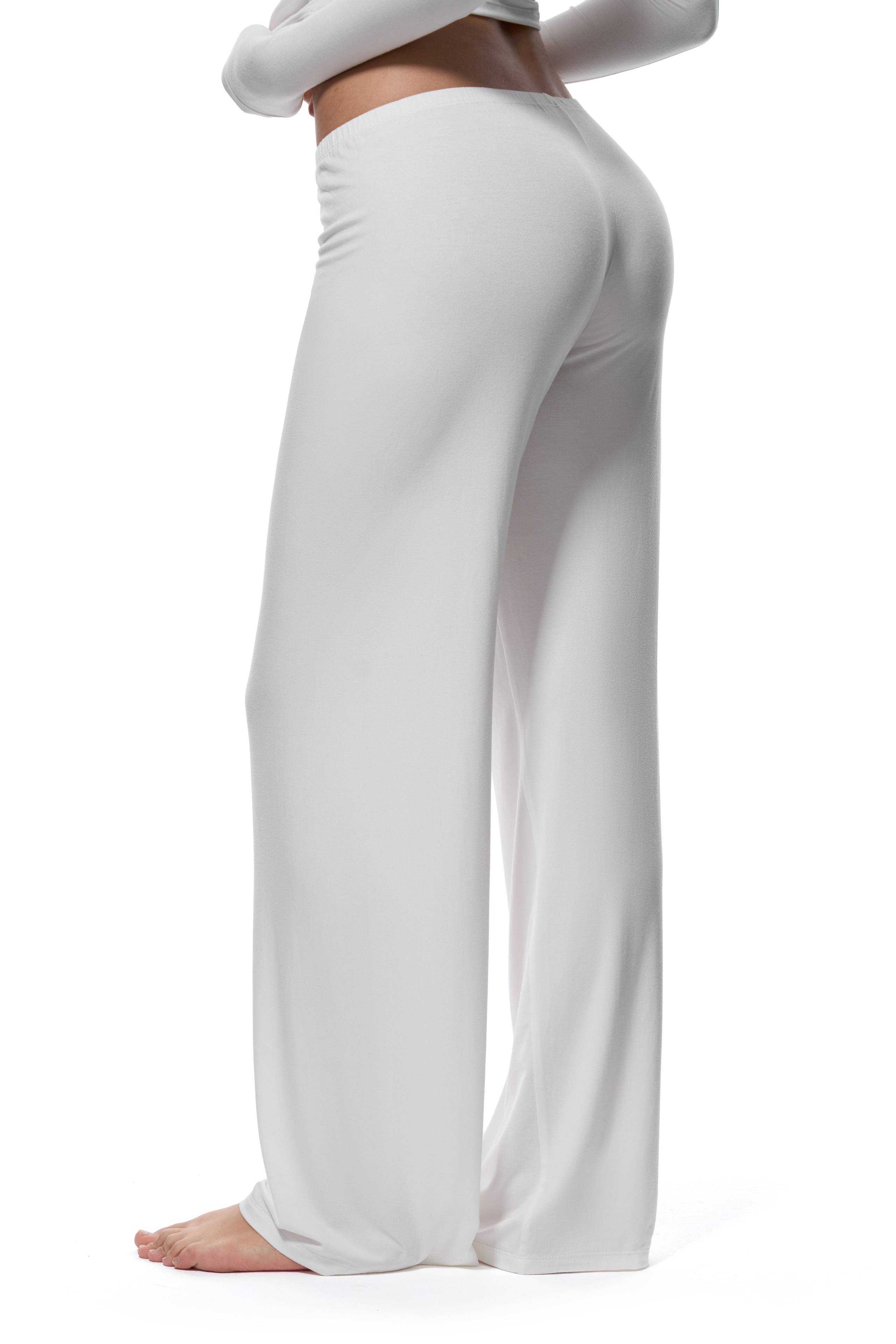 Bodylab catalogue. Nadezhda Diskant is a Moscow and Saint Petersburg based photographer