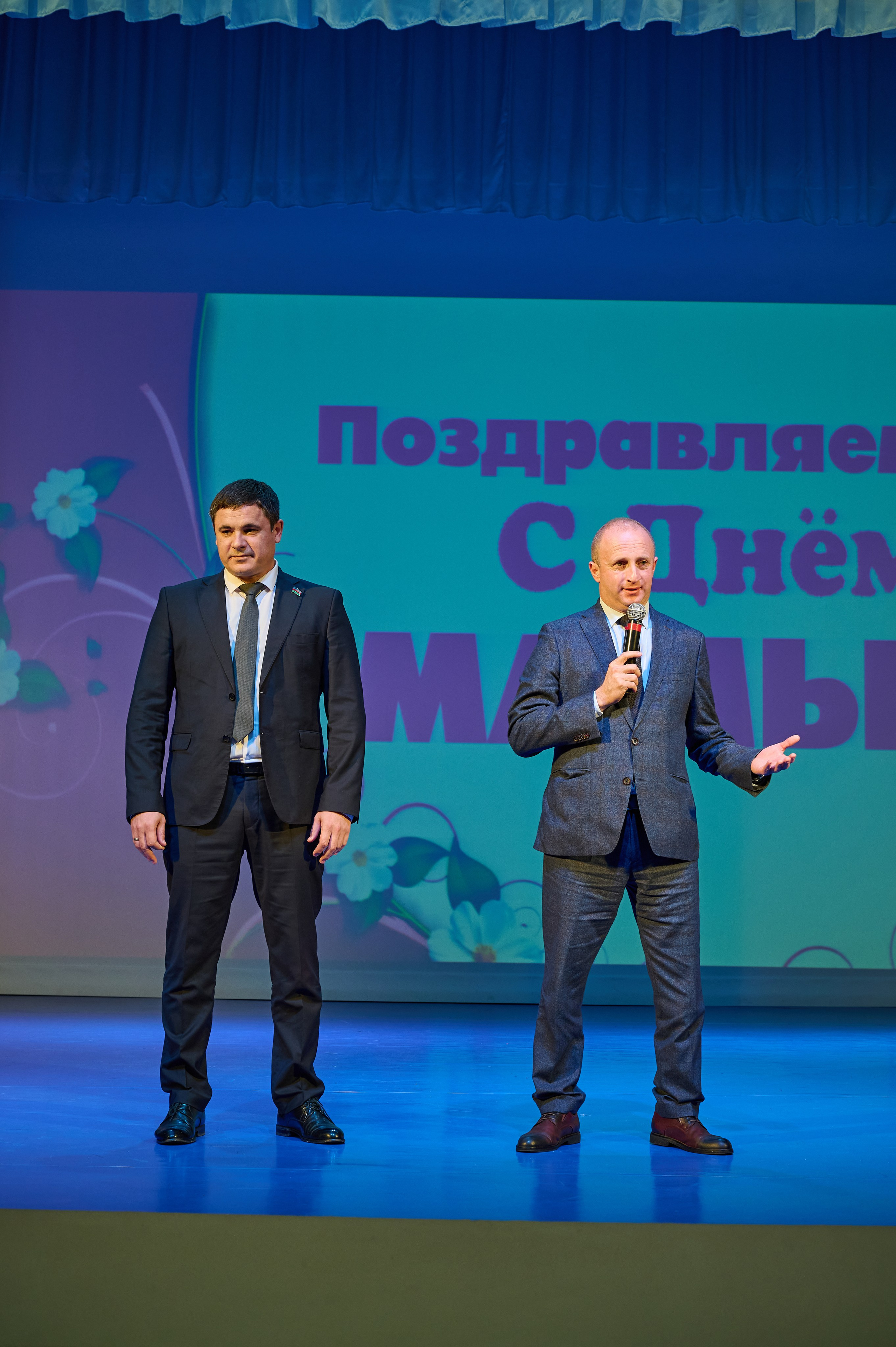 День матери. Марьина роща. Жизнь курорта Кабардинка в фотографиях