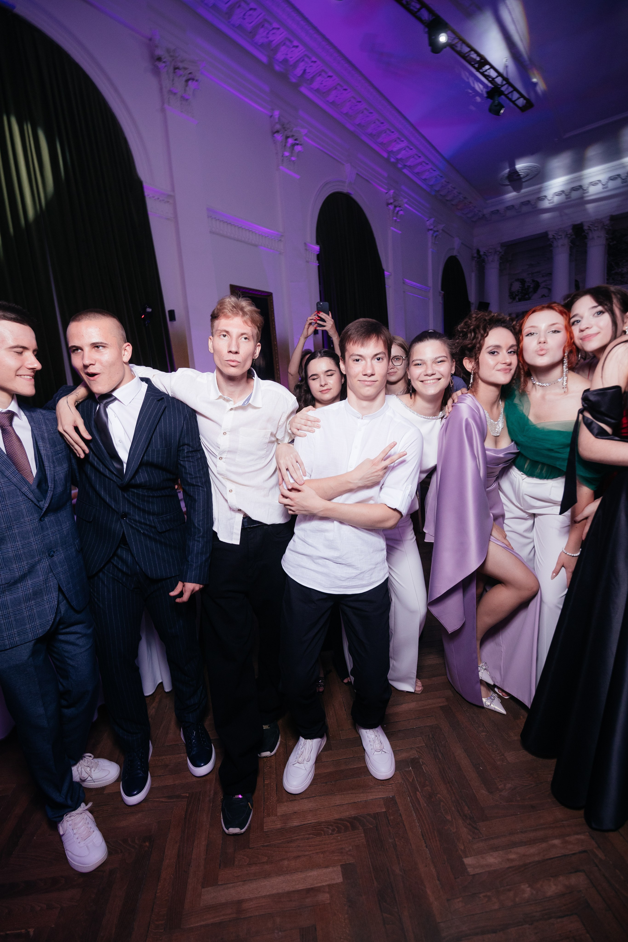 Выпускной 11 класс. Фотограф Крохин Олег