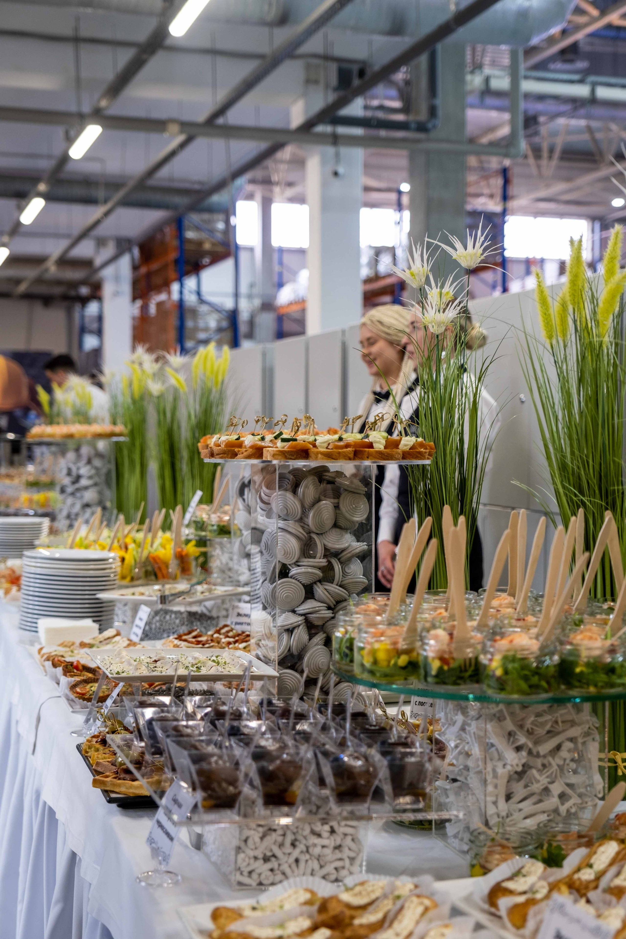 IEK — торжественное открытие производственного цеха. Фото тур