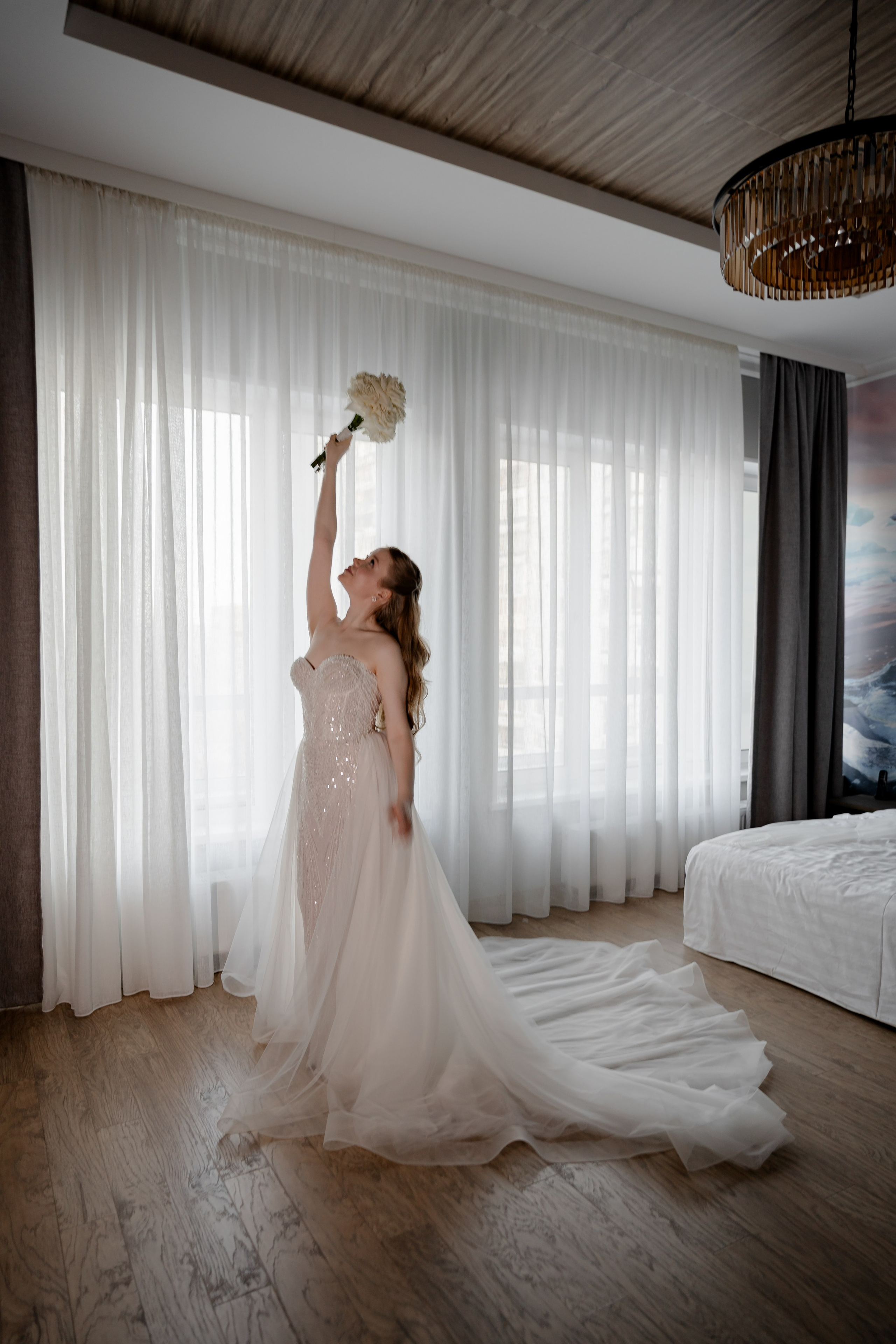 СВАДЕБНАЯ СЬЕМКА СБОРОВ В ОТЕЛЕ И ВЫЕЗД НА ЦЕРЕМОНИЮ (СНЯТО В СИБИРЕ В НИЖНЕВАРТОВСКЕ)М. Профессиональный фотограф, Санкт-Петербург — Виктория Богомолова