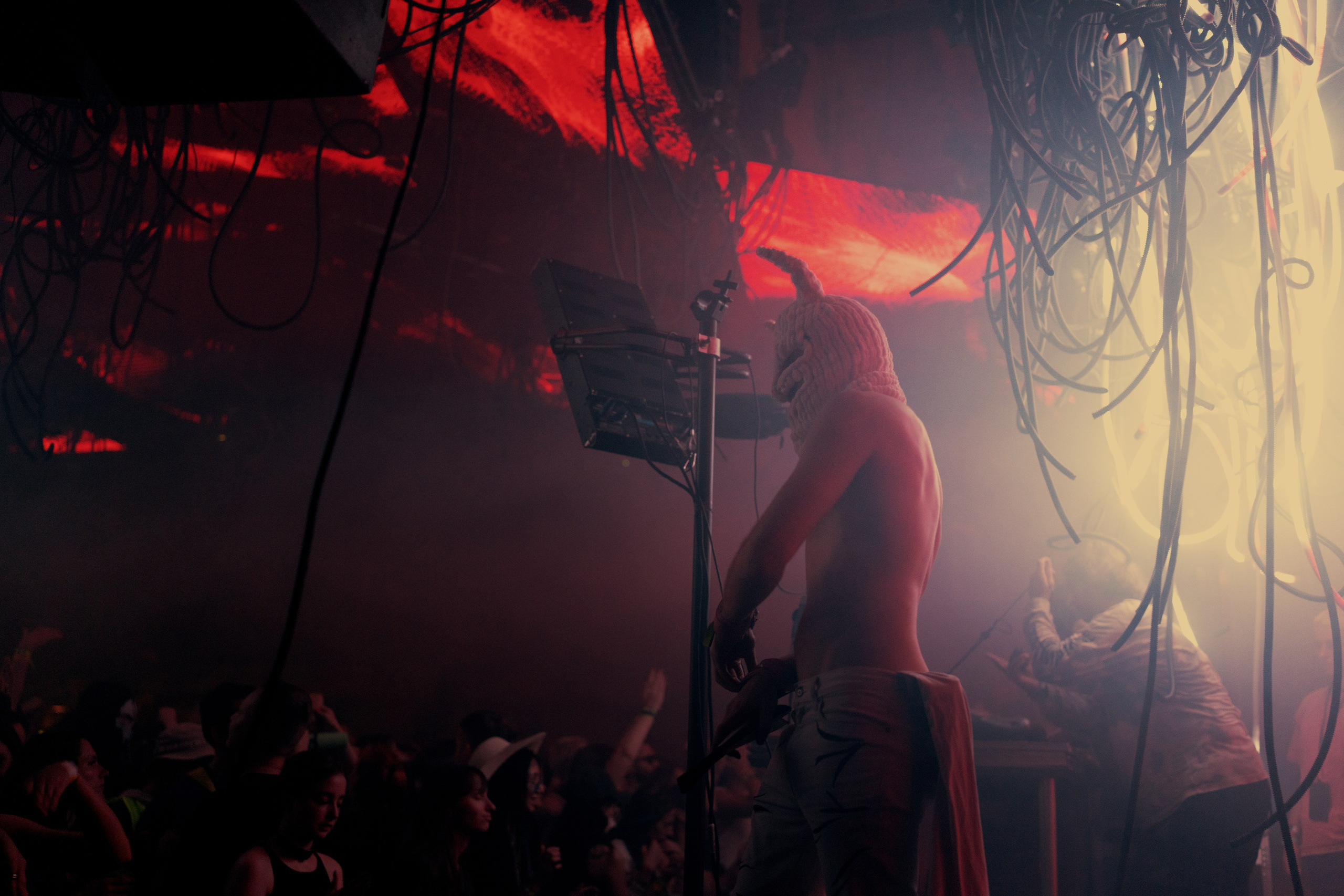 Outline 2024. @tomrus: Рустам Шагиморданов — фотограф