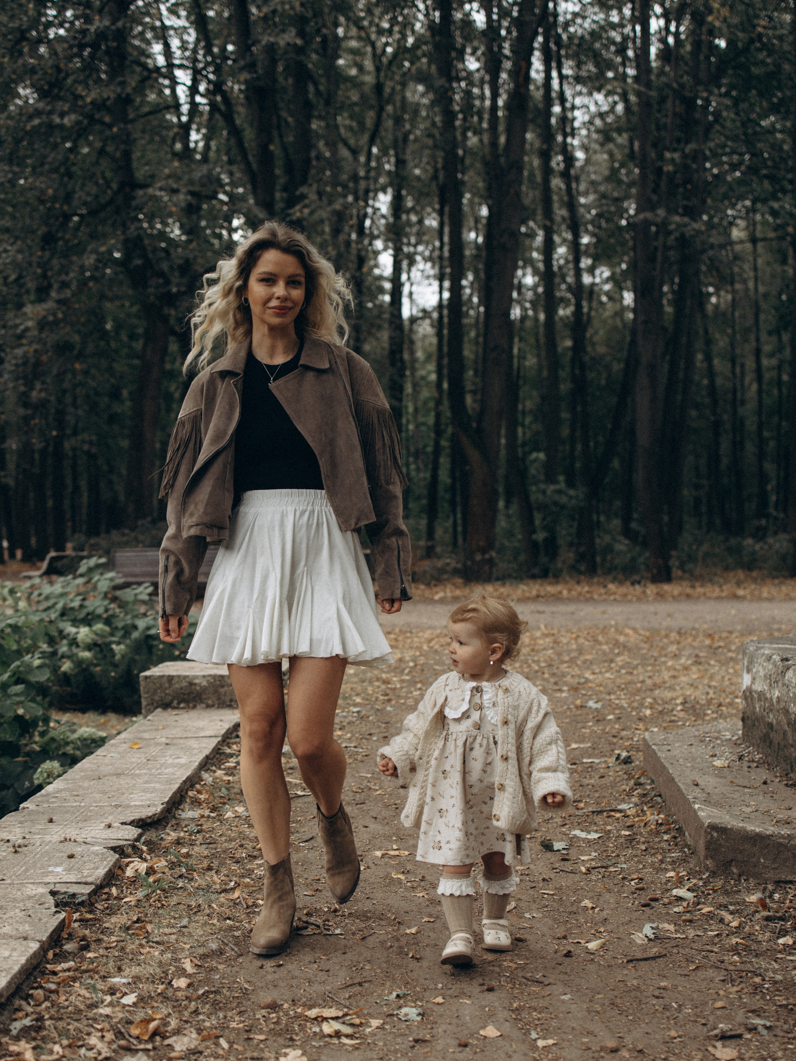 Осенняя история. Вика и Стеша. Фотограф Дарья Соколовская