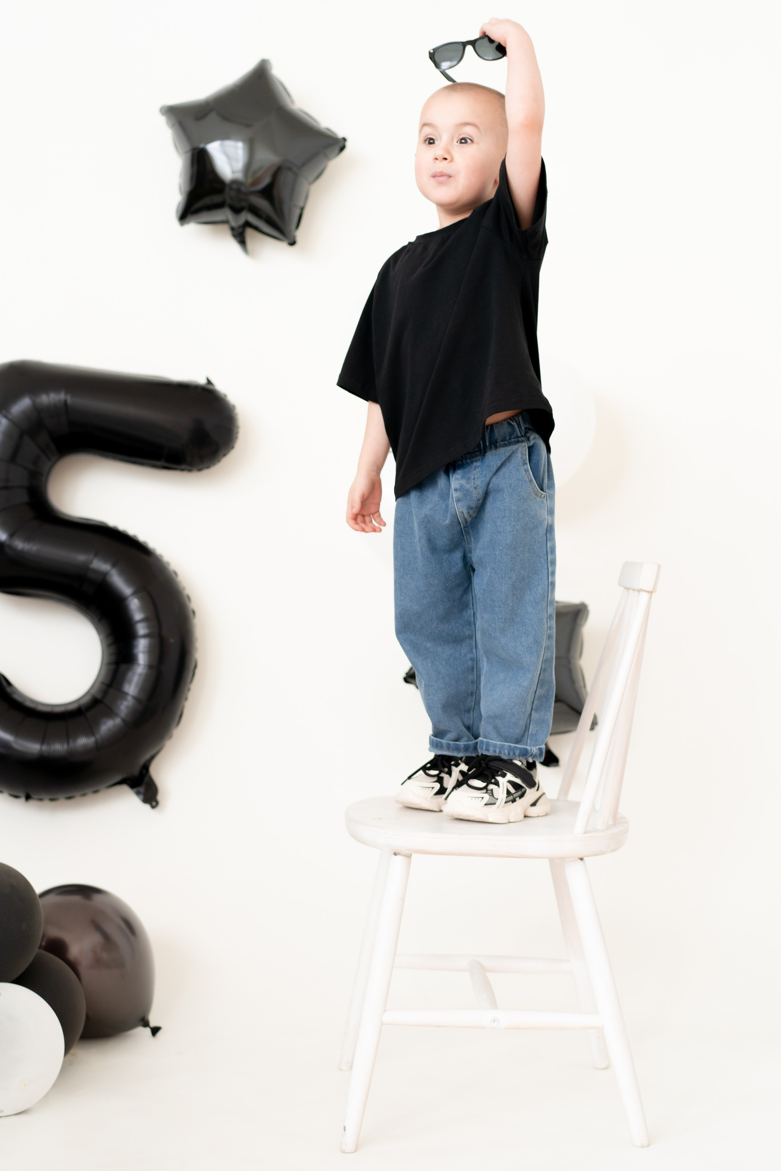 С Днём Рождения ребенка, портрет. Детская, семейная фотостудия в Санкт-Петербурге