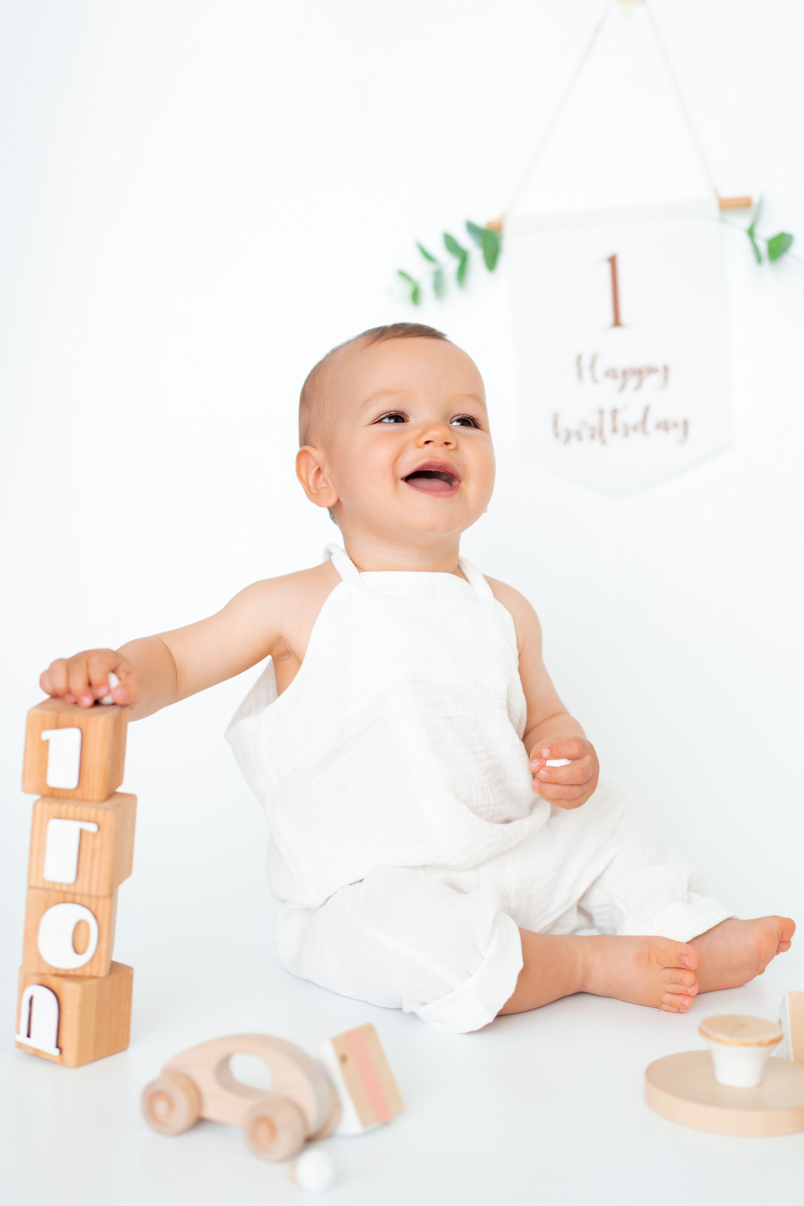 Первый день рождения малыша. Детская, семейная фотостудия в Санкт-Петербурге