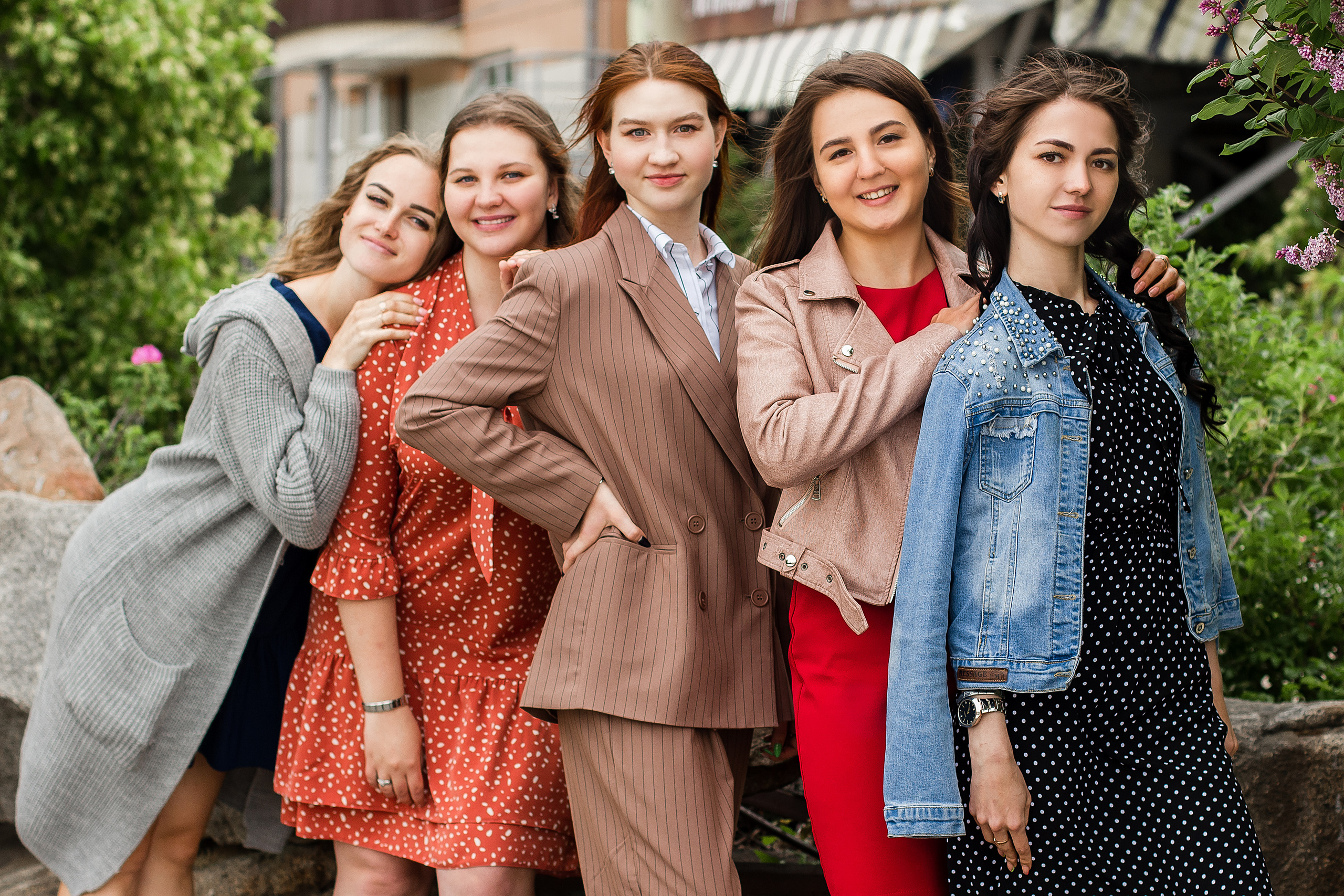 Выпускные альбомы Axioma для студентов. AXIOMA │ Выпускные альбомы в Иркуске. Альбом в подарок! Закажи сейчас!