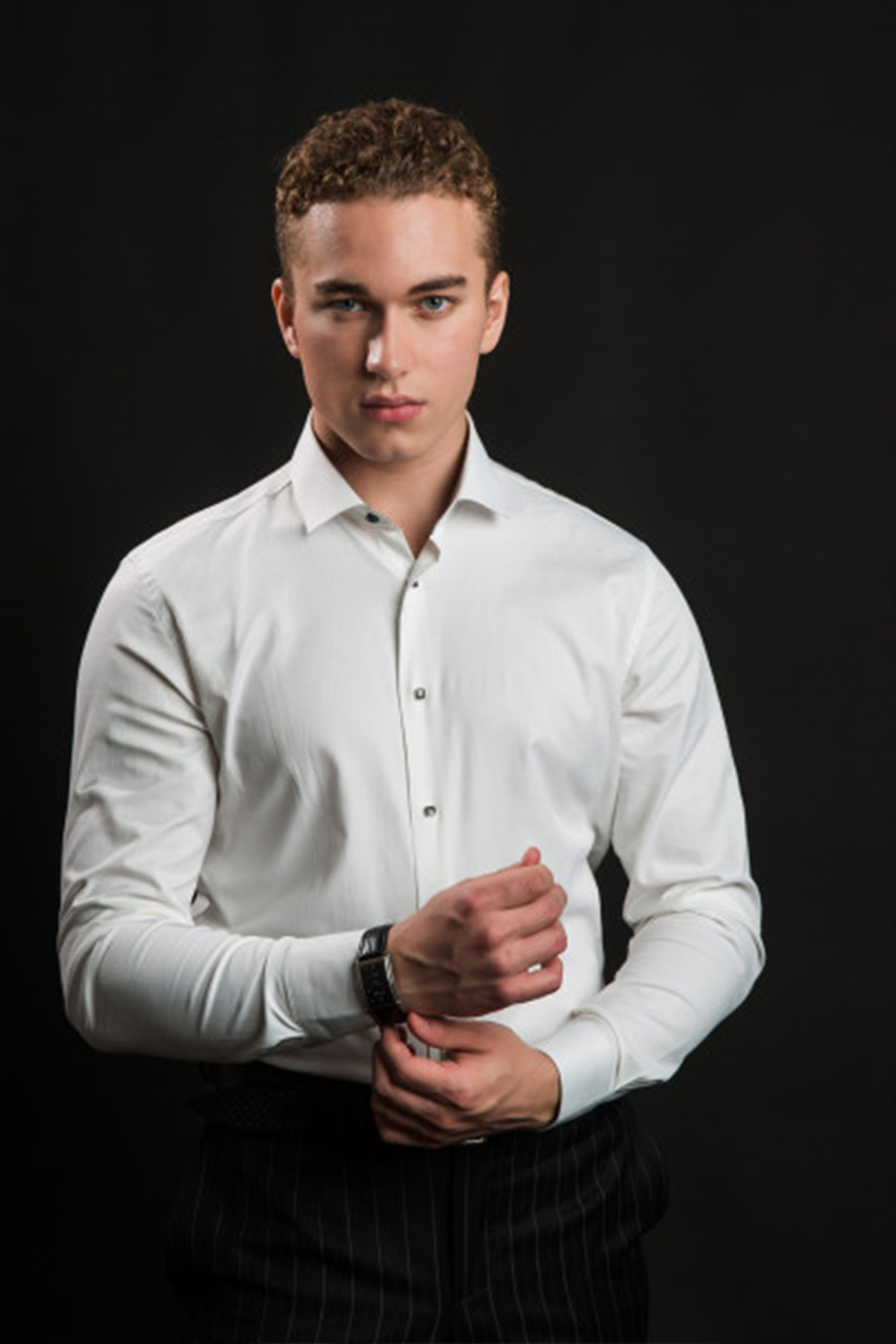 Выпускные альбомы Axioma для студентов. AXIOMA │ Выпускные альбомы в Иркуске. Альбом в подарок! Закажи сейчас!