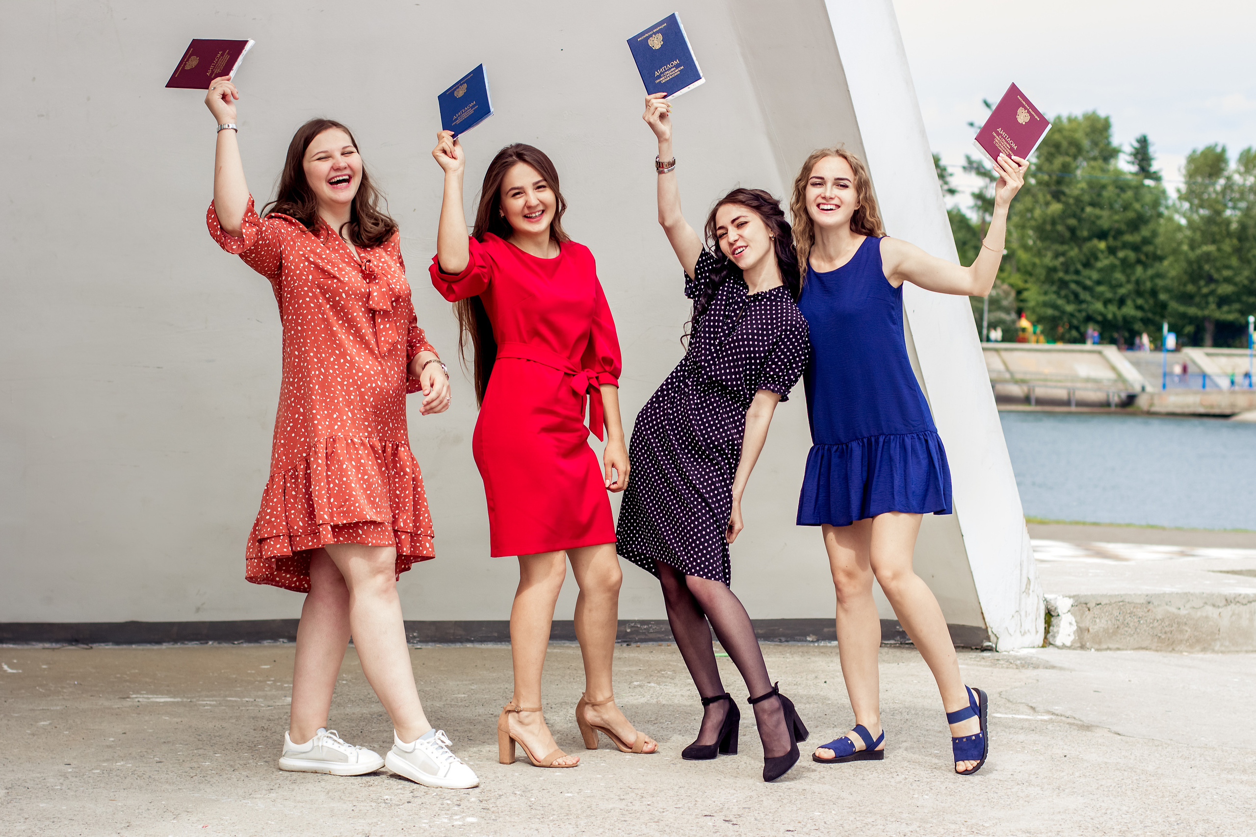 Выпускные альбомы Axioma для студентов. AXIOMA │ Выпускные альбомы в Иркуске. Альбом в подарок! Закажи сейчас!