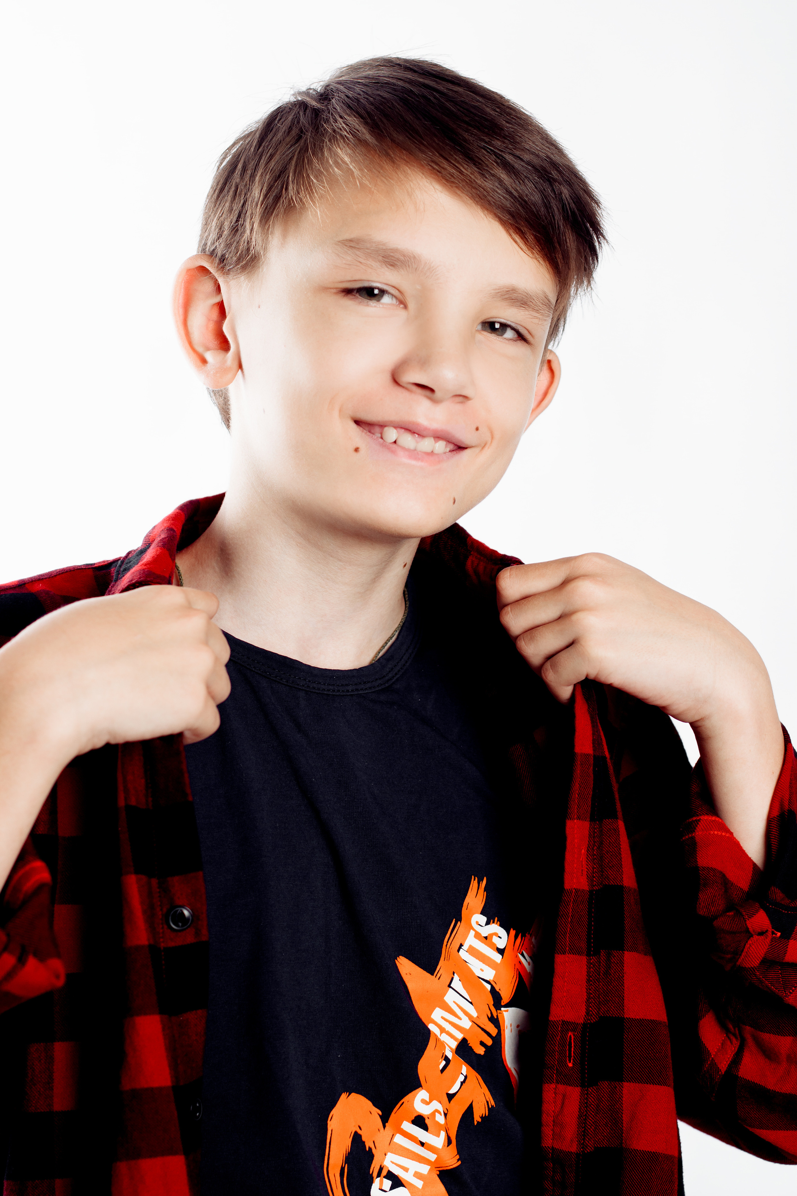 Выпускные альбомы Axioma для студентов. AXIOMA │ Выпускные альбомы в Иркуске. Альбом в подарок! Закажи сейчас!