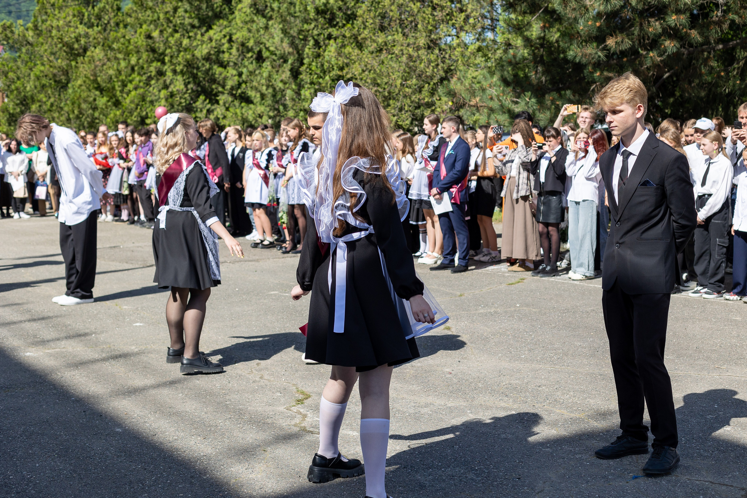 Последний звонок. Выпускные альбомы Майкоп, Краснодар Елена Золотарева