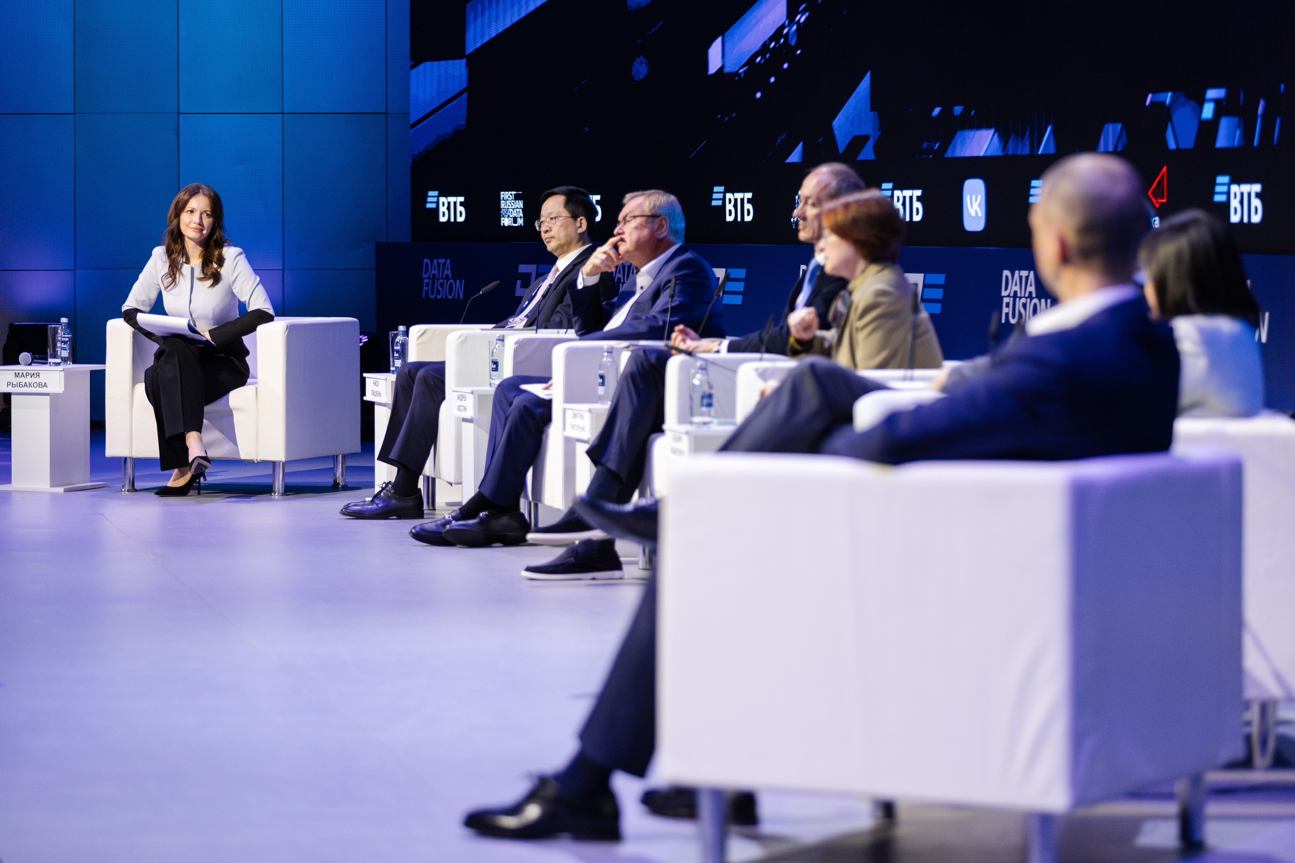 Data Fusion. Свадебный репортажный фотограф в Москве