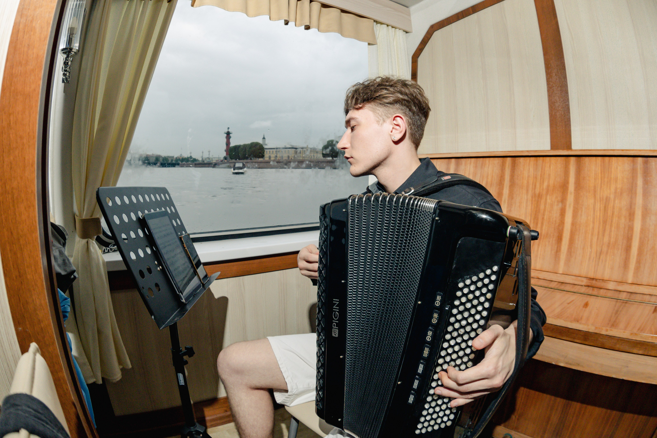 Gravity Project круизы. Репортажный и портретный фотограф в Санктпетербурге. Видиосъемка мероприятий в Санкт-Петербурге