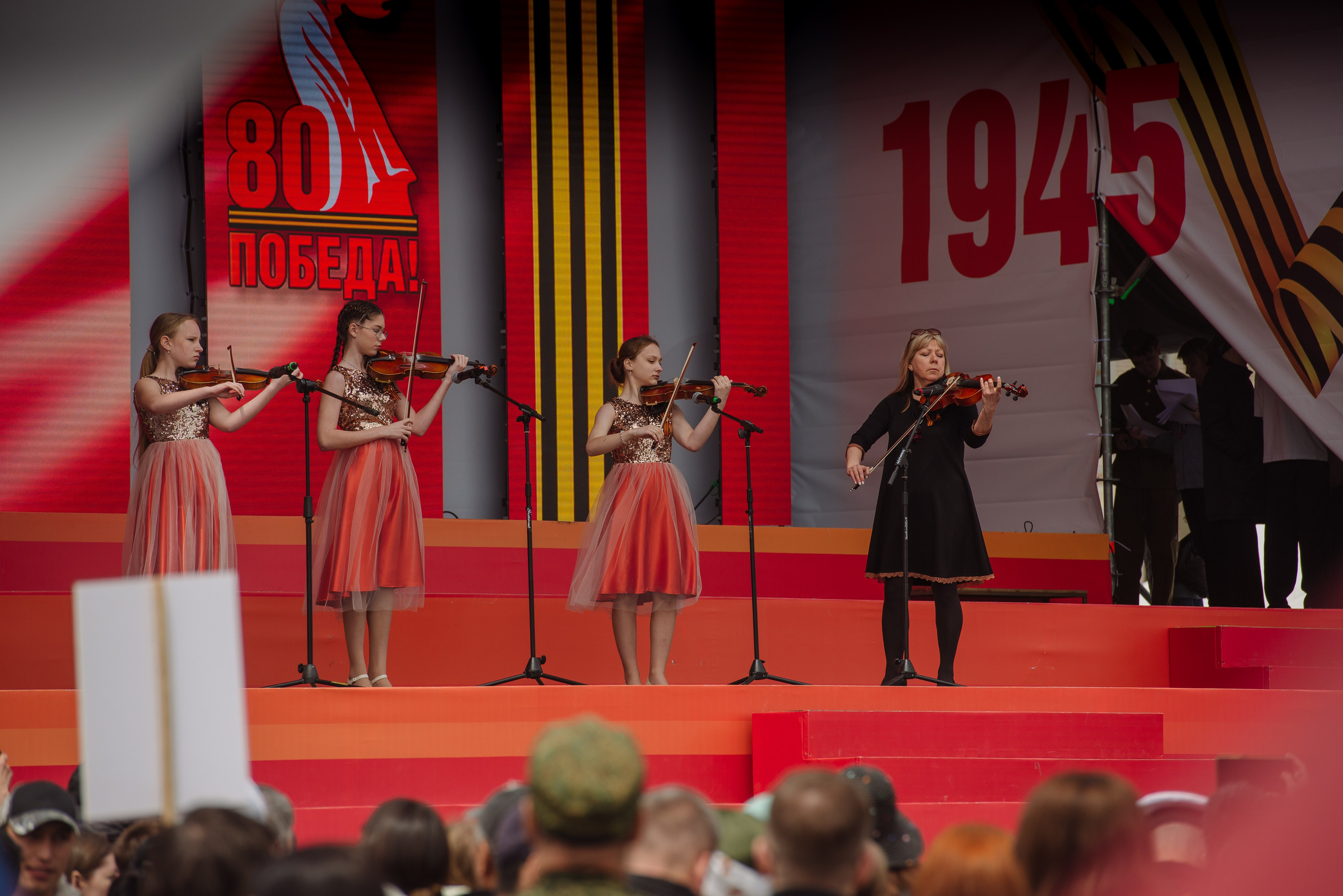 9 мая Центральная плащадь. Фотограф Мария Каюрова